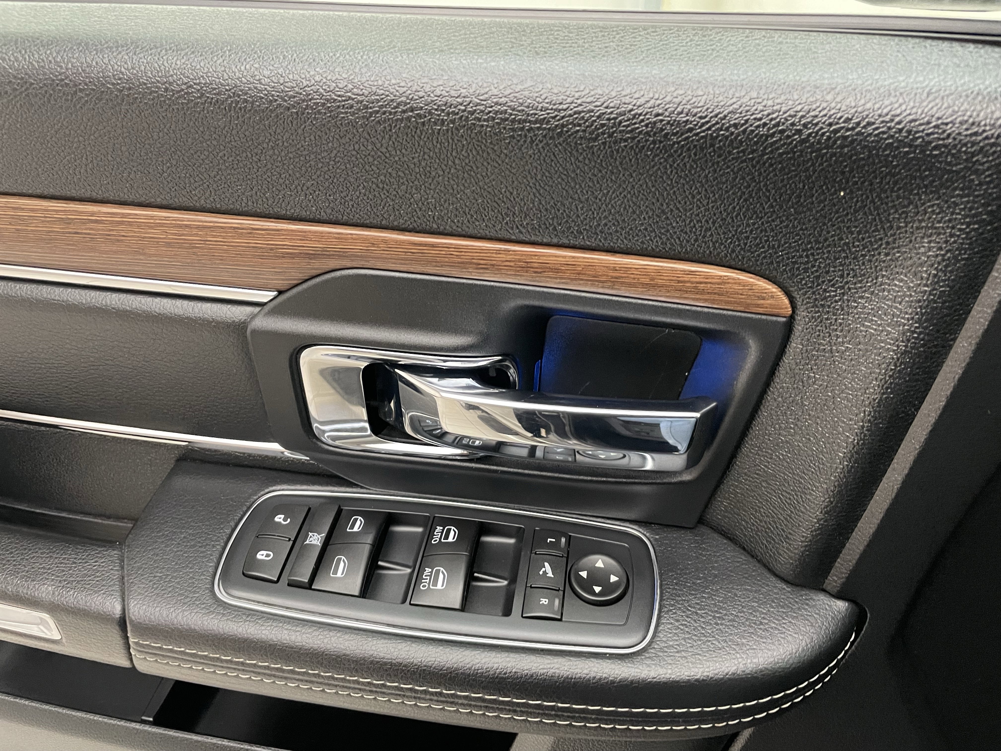 2016 RAM 1500 Laramie