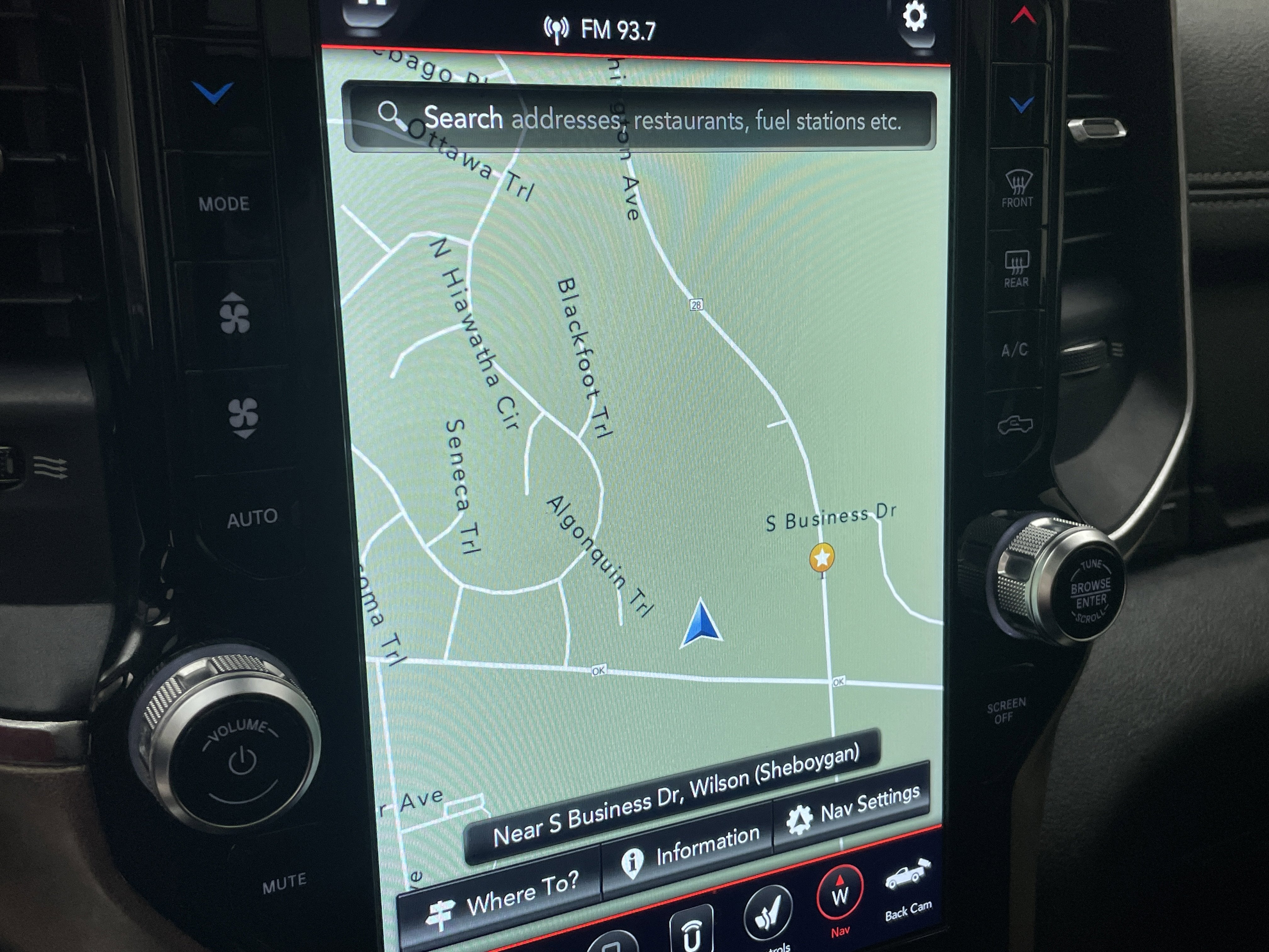 2019 RAM 1500 Laramie Crew Cab 4x4 5'7" Box