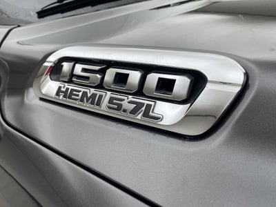 2019 RAM 1500 Laramie Crew Cab 4x4 5'7" Box