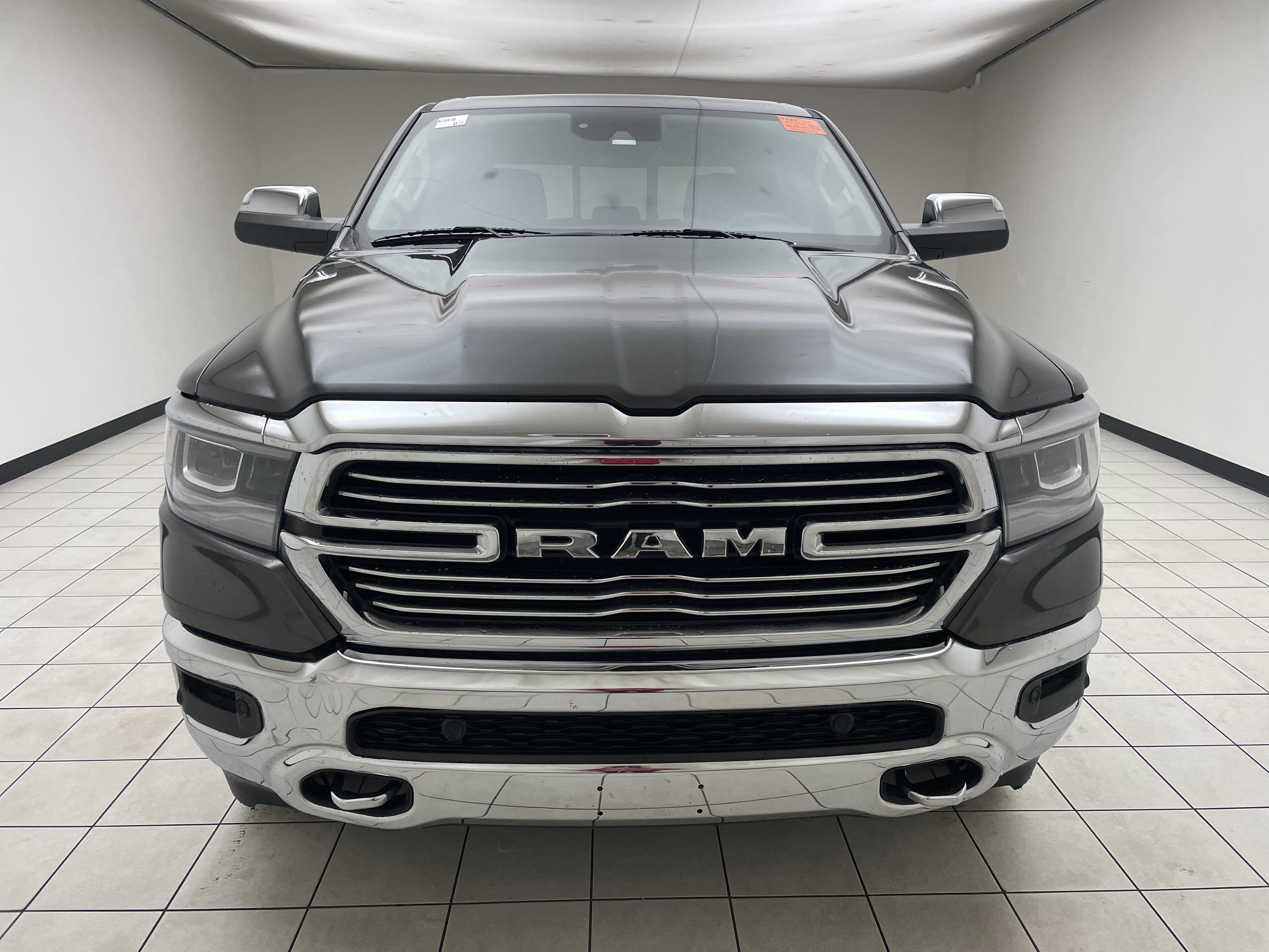 2019 RAM 1500 Laramie Crew Cab 4x4 5'7" Box