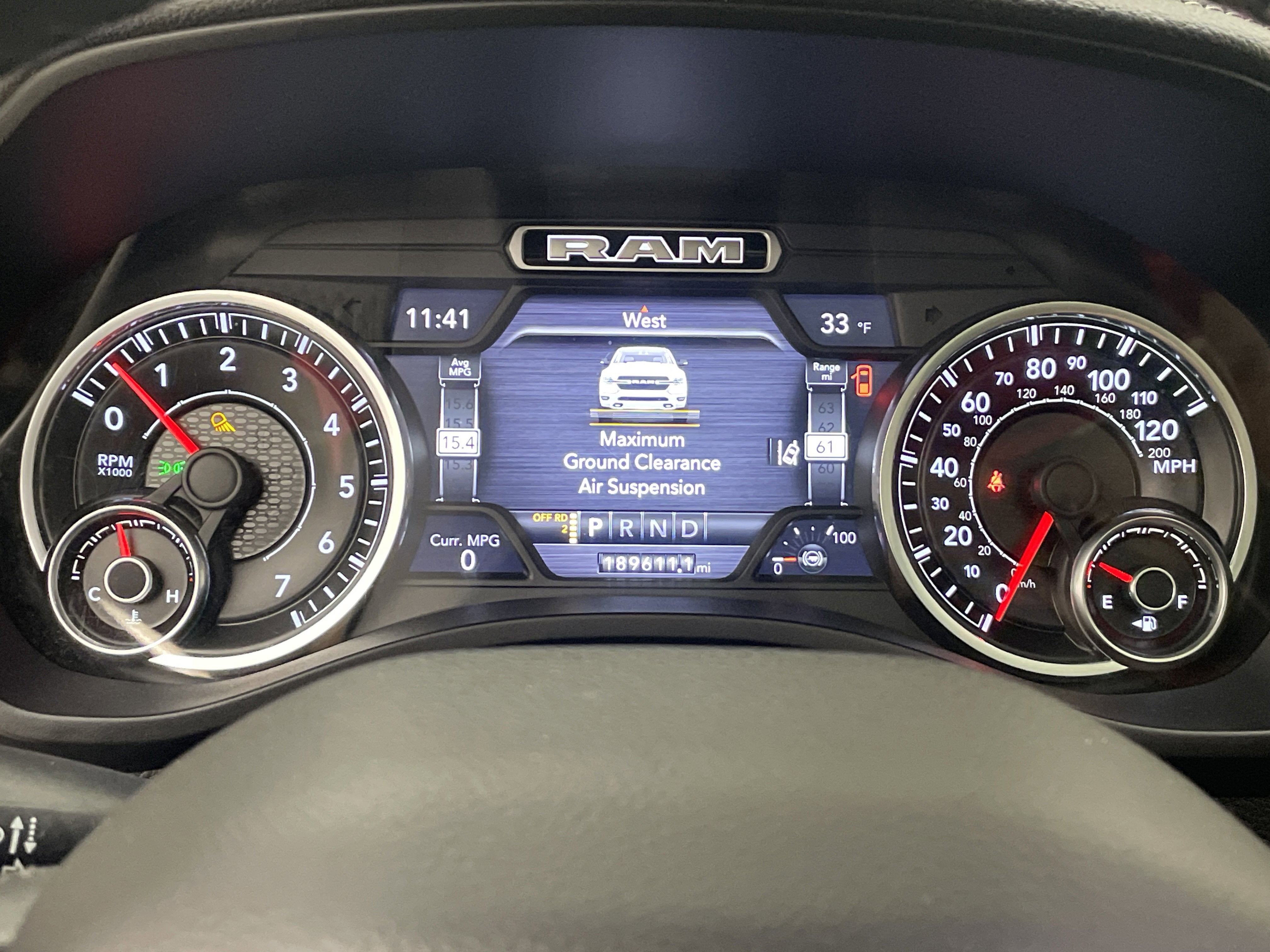 2019 RAM 1500 Laramie Crew Cab 4x4 5'7" Box