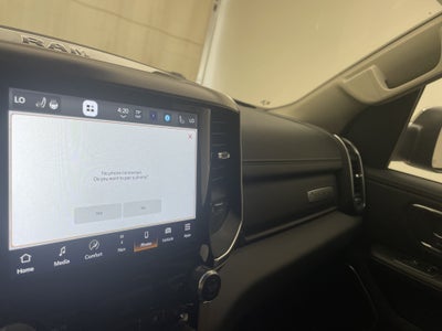 2022 RAM 1500 Laramie Crew Cab 4x4 5'7" Box