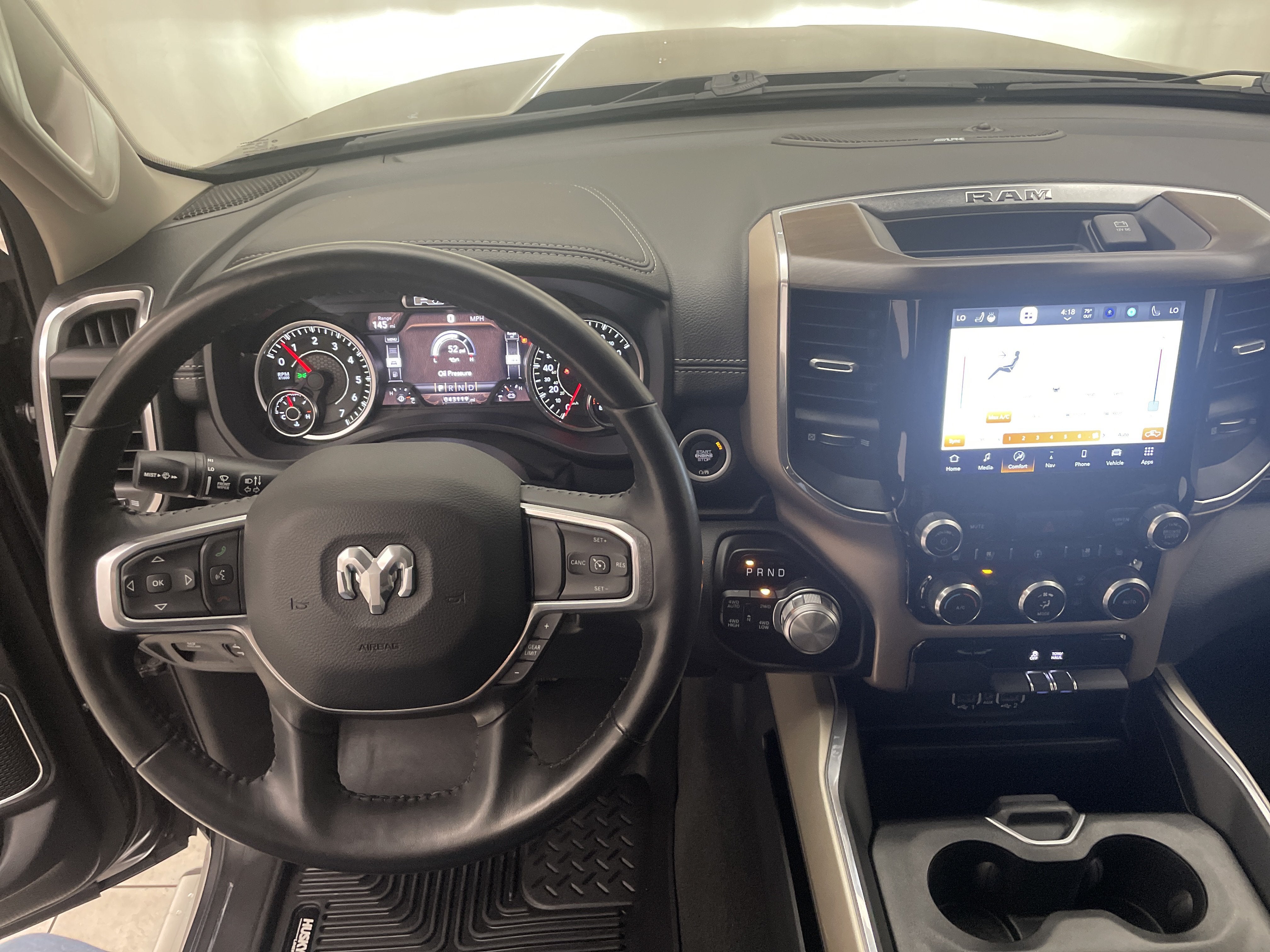 2022 RAM 1500 Laramie Crew Cab 4x4 5'7" Box