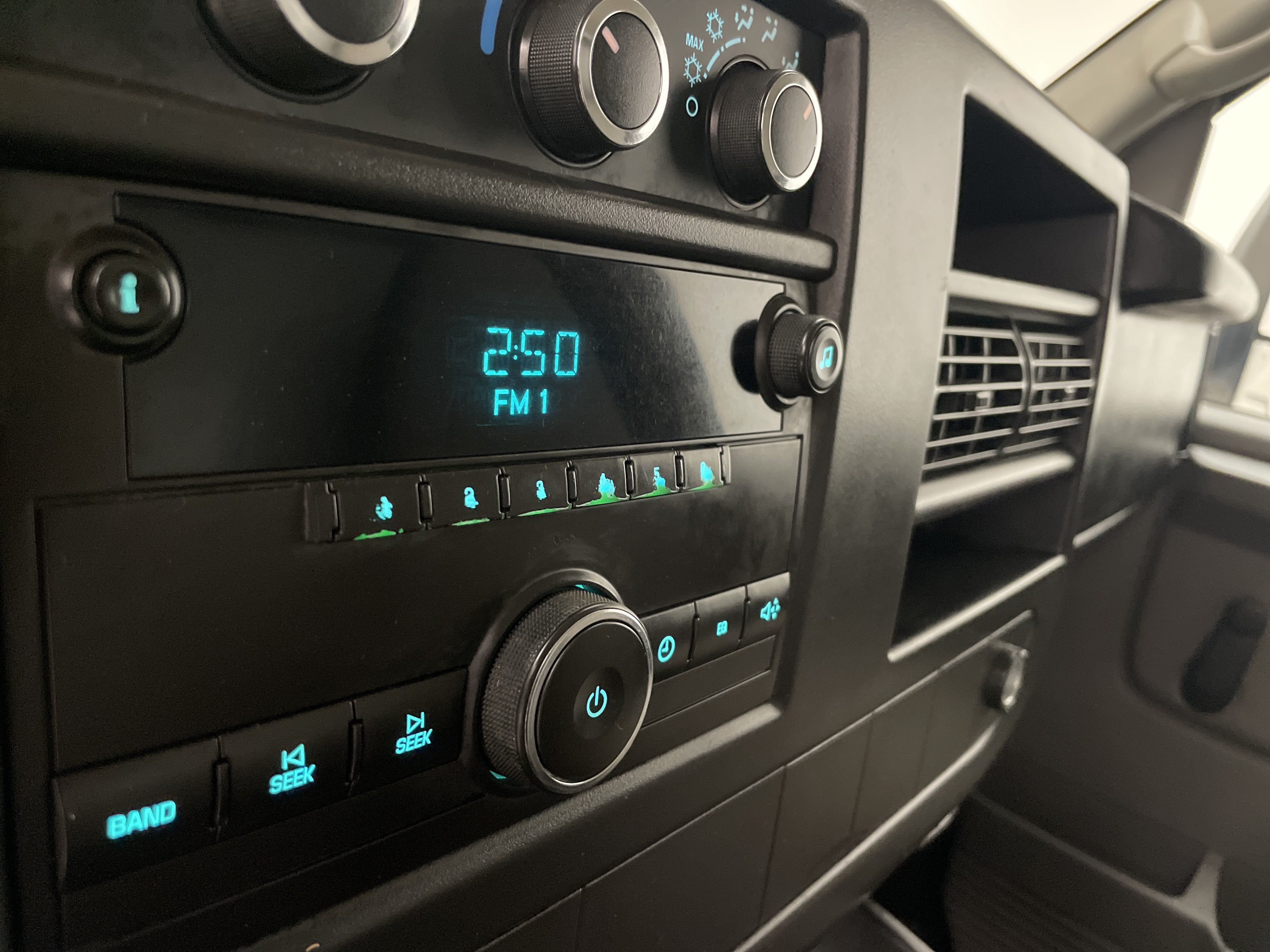 2014 Chevrolet Express Cutaway 3500 3500