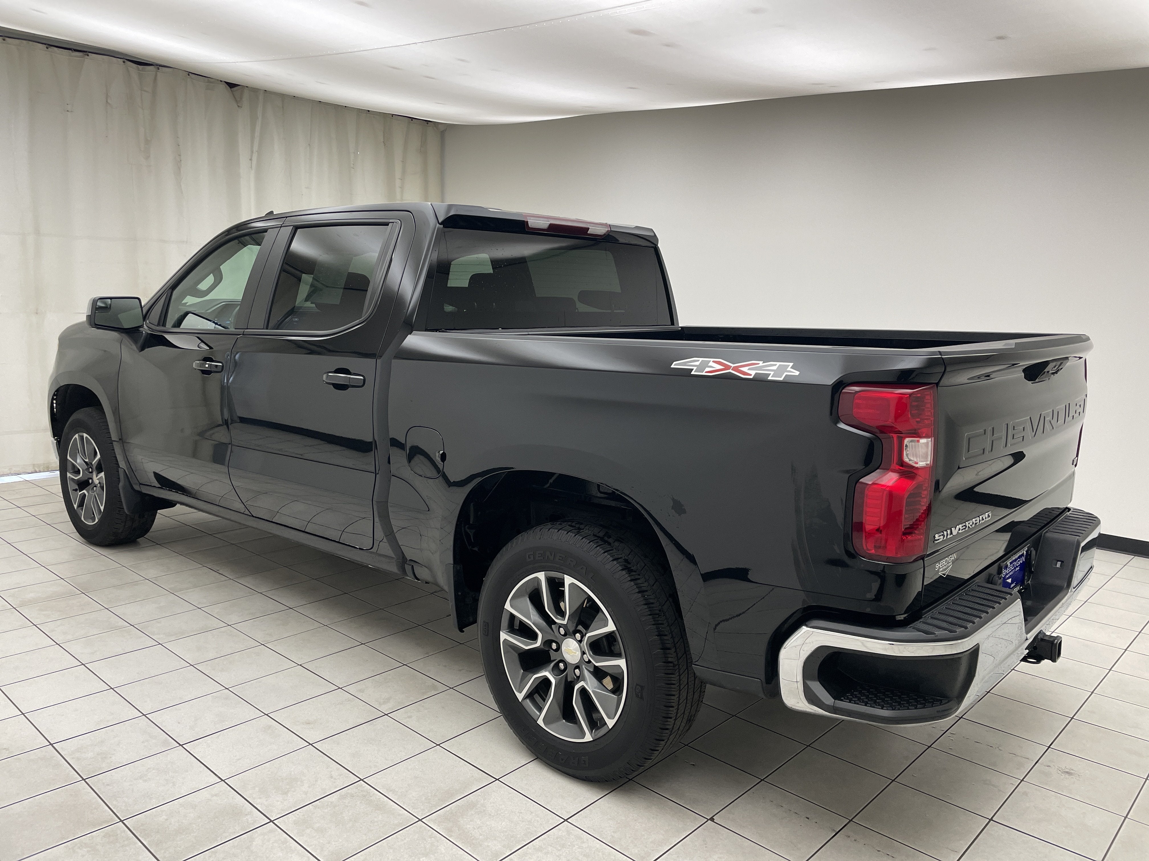 2024 Chevrolet Silverado 1500 LT (2FL)