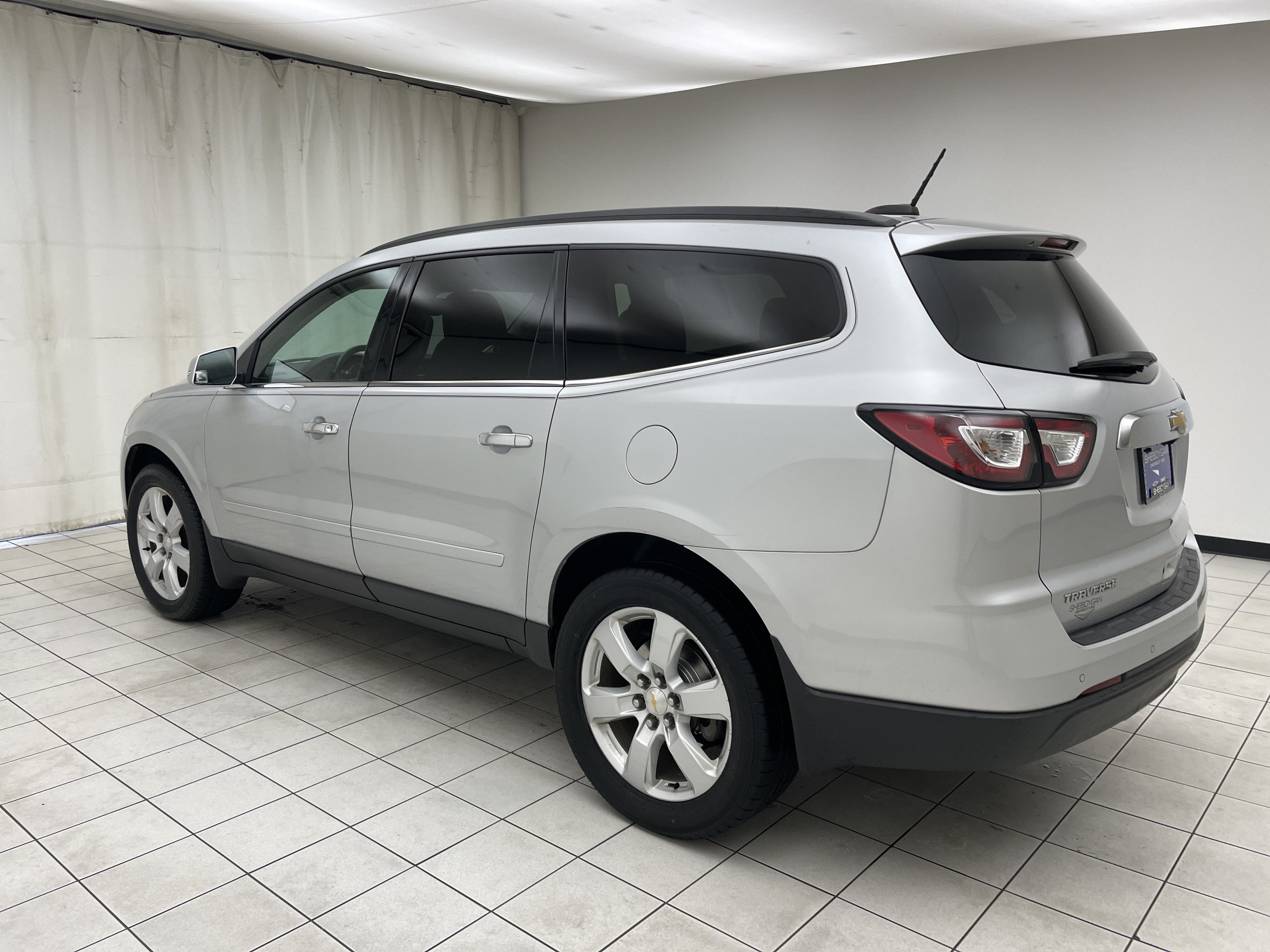 Used 2017 Chevrolet Traverse 1LT with VIN 1GNKRGKD8HJ213721 for sale in Sheboygan, WI
