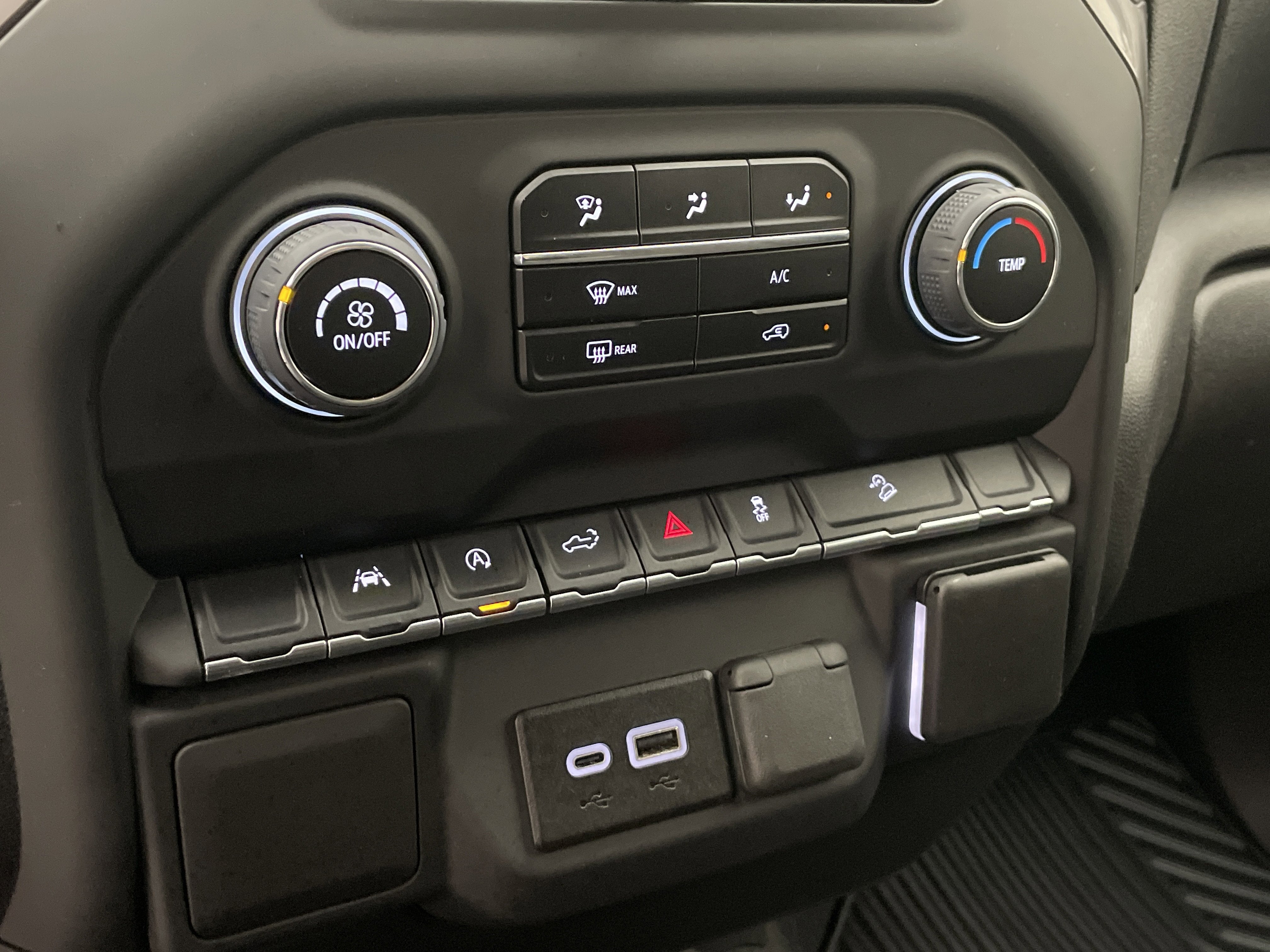 2023 Chevrolet Silverado 1500 Custom Trail Boss