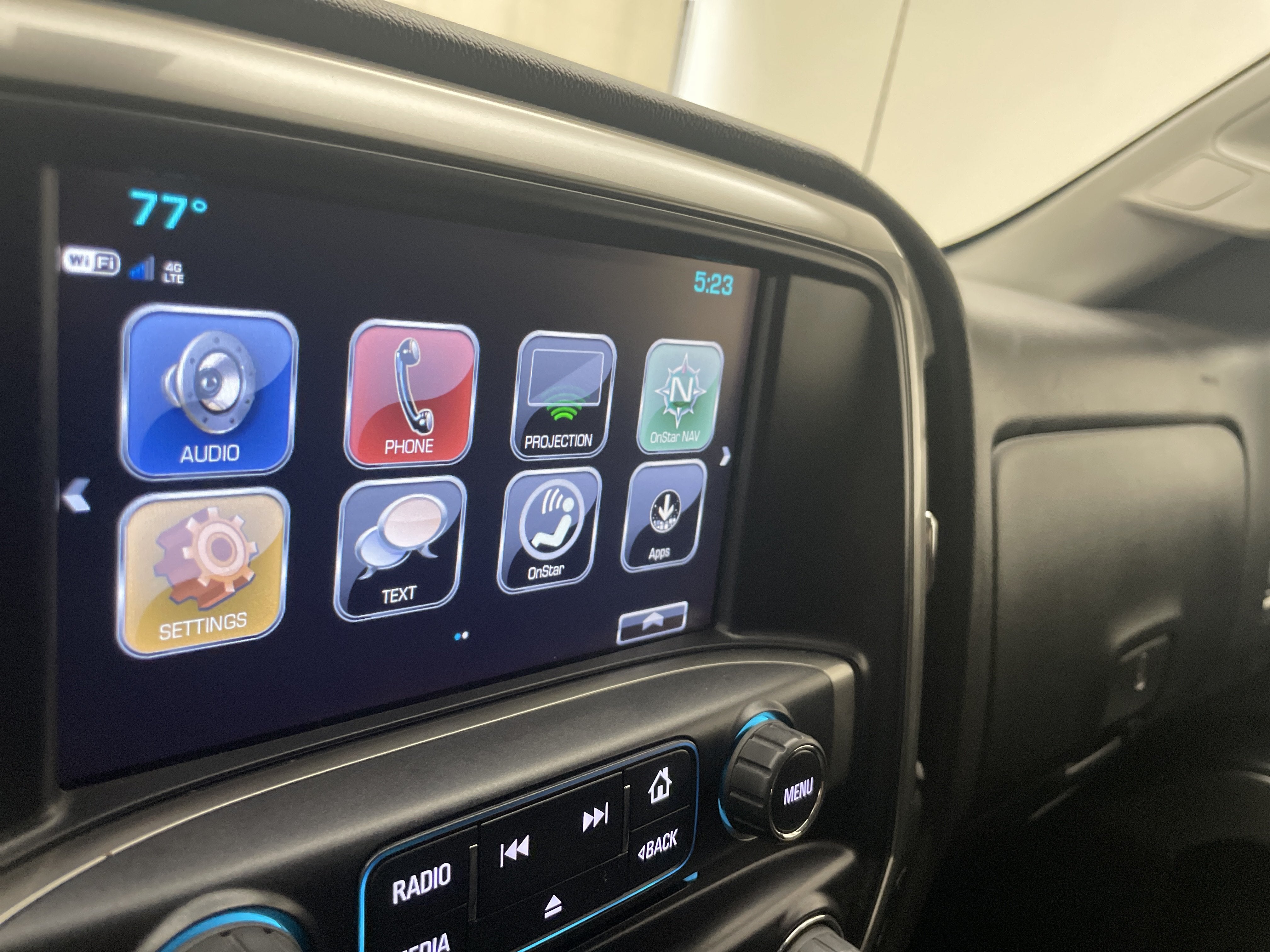 2018 Chevrolet Silverado 1500 LT - Photo 12