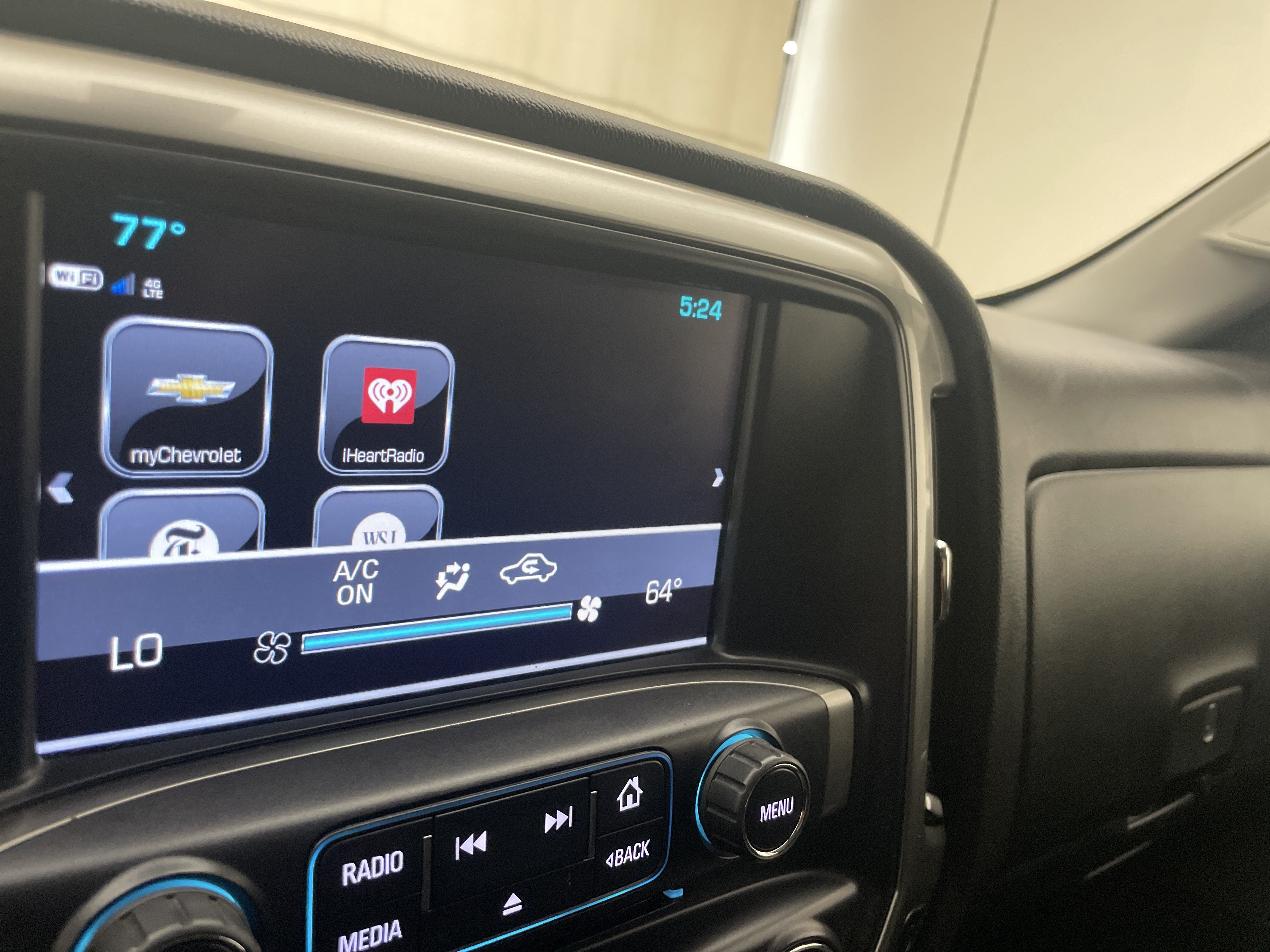2018 Chevrolet Silverado 1500 LT - Photo 18