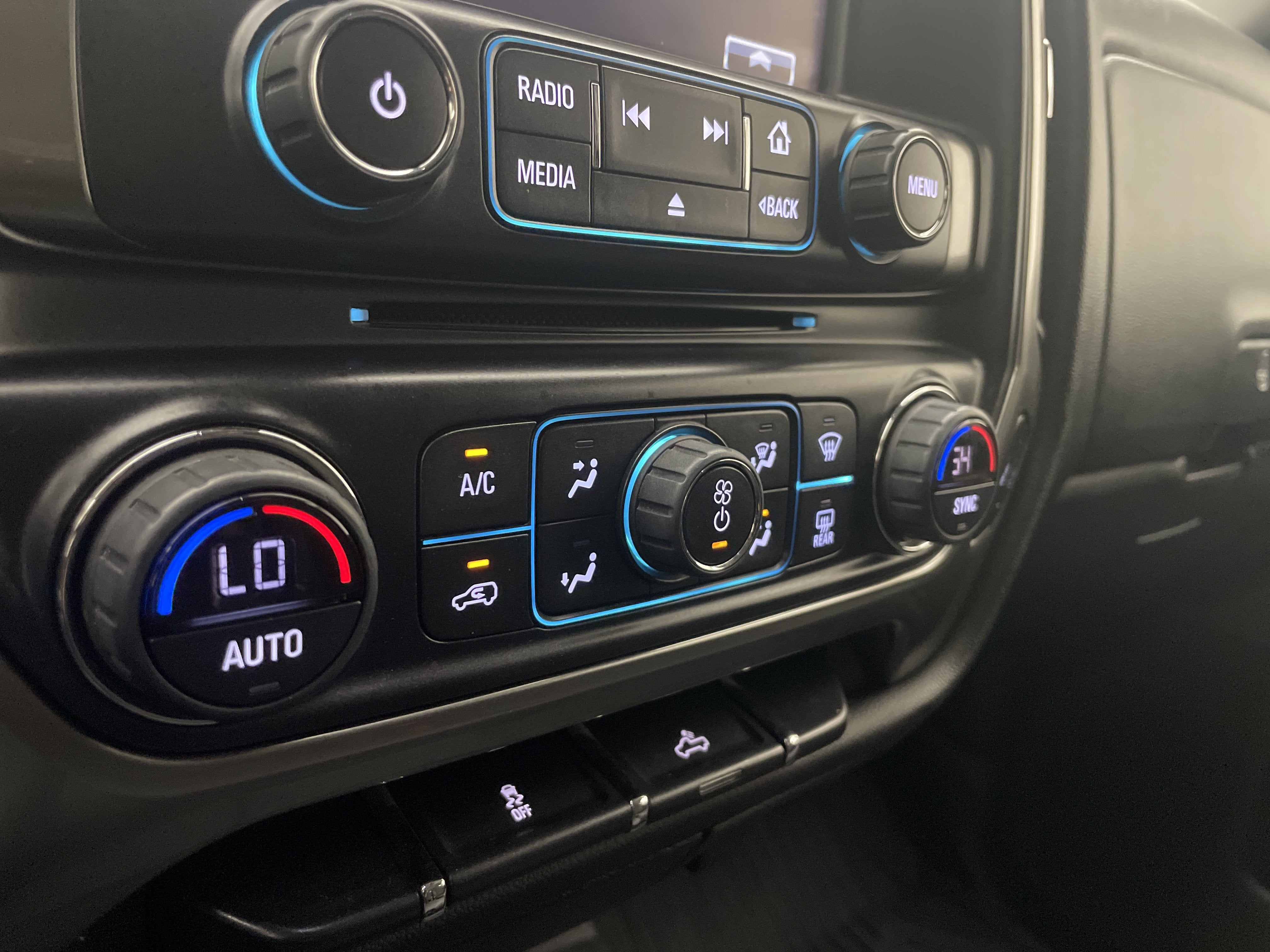 2018 Chevrolet Silverado 1500 LT - Photo 20