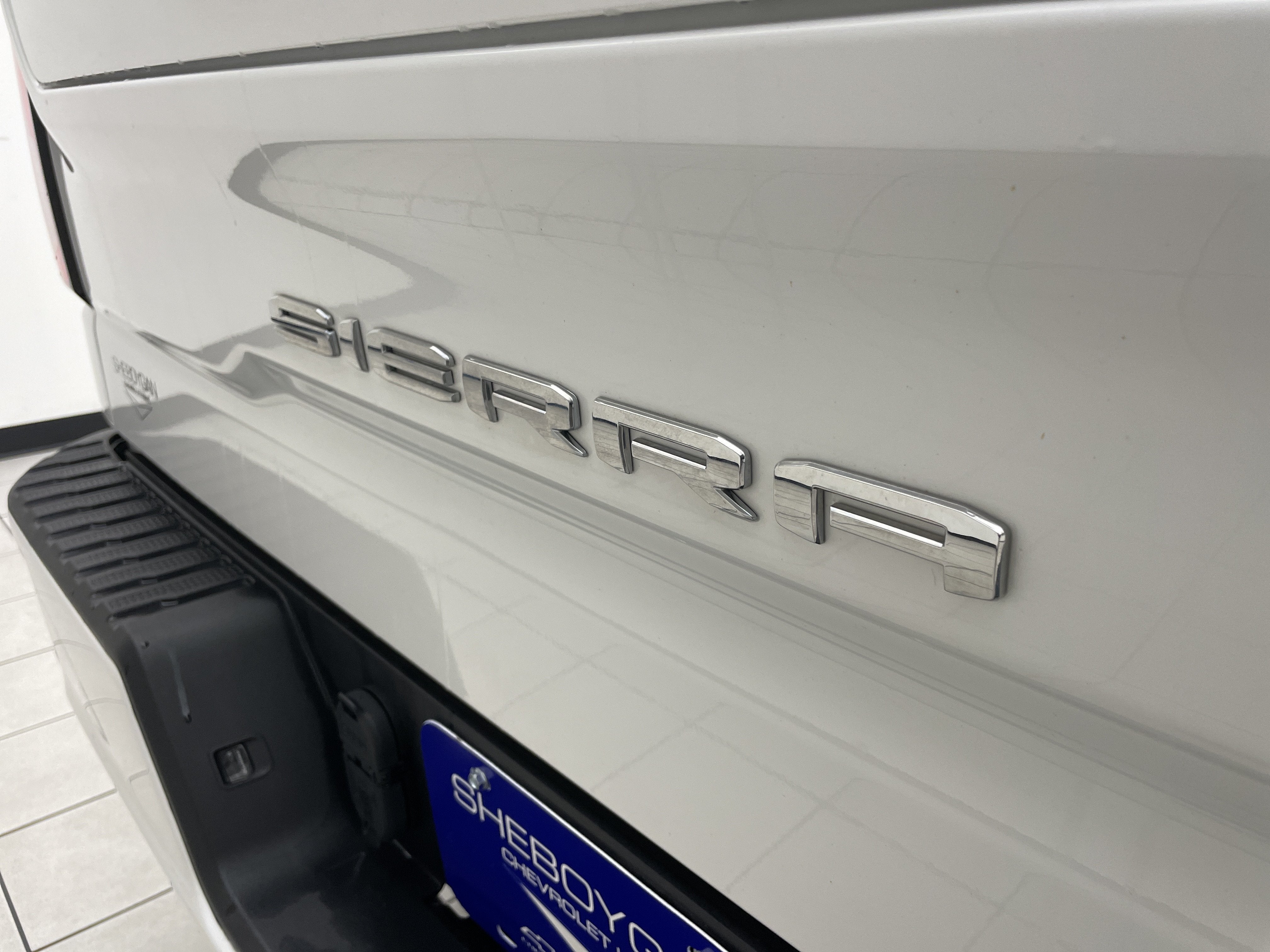 2024 GMC Sierra 1500 Elevation