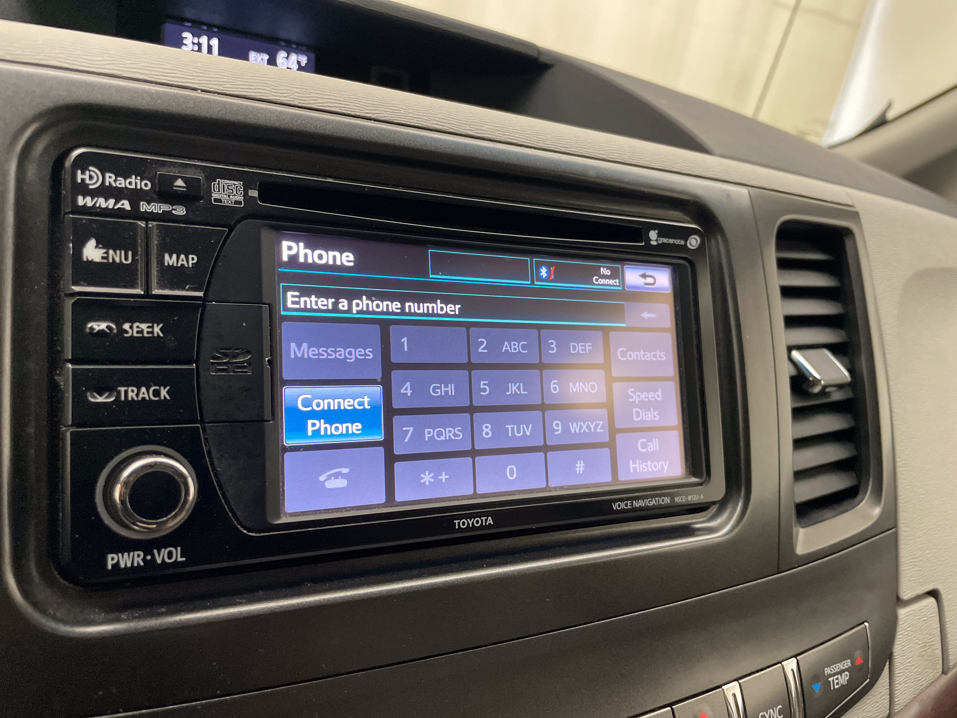 2013 Toyota Sienna XLE V6 8 Passenger