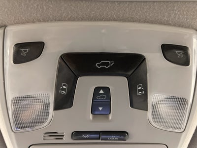 2013 Toyota Sienna XLE V6 8 Passenger