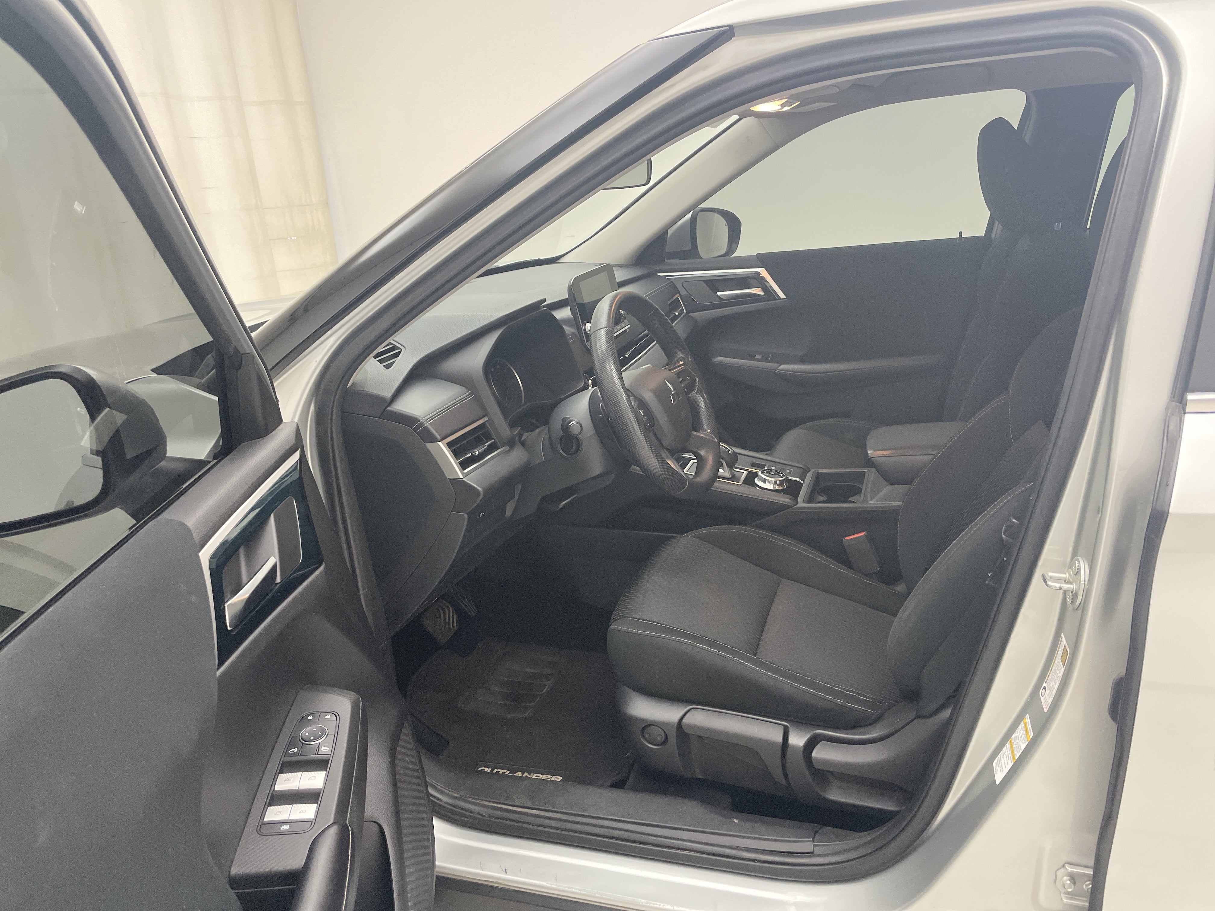 2022 Mitsubishi Outlander ES 2.5 S-AWC