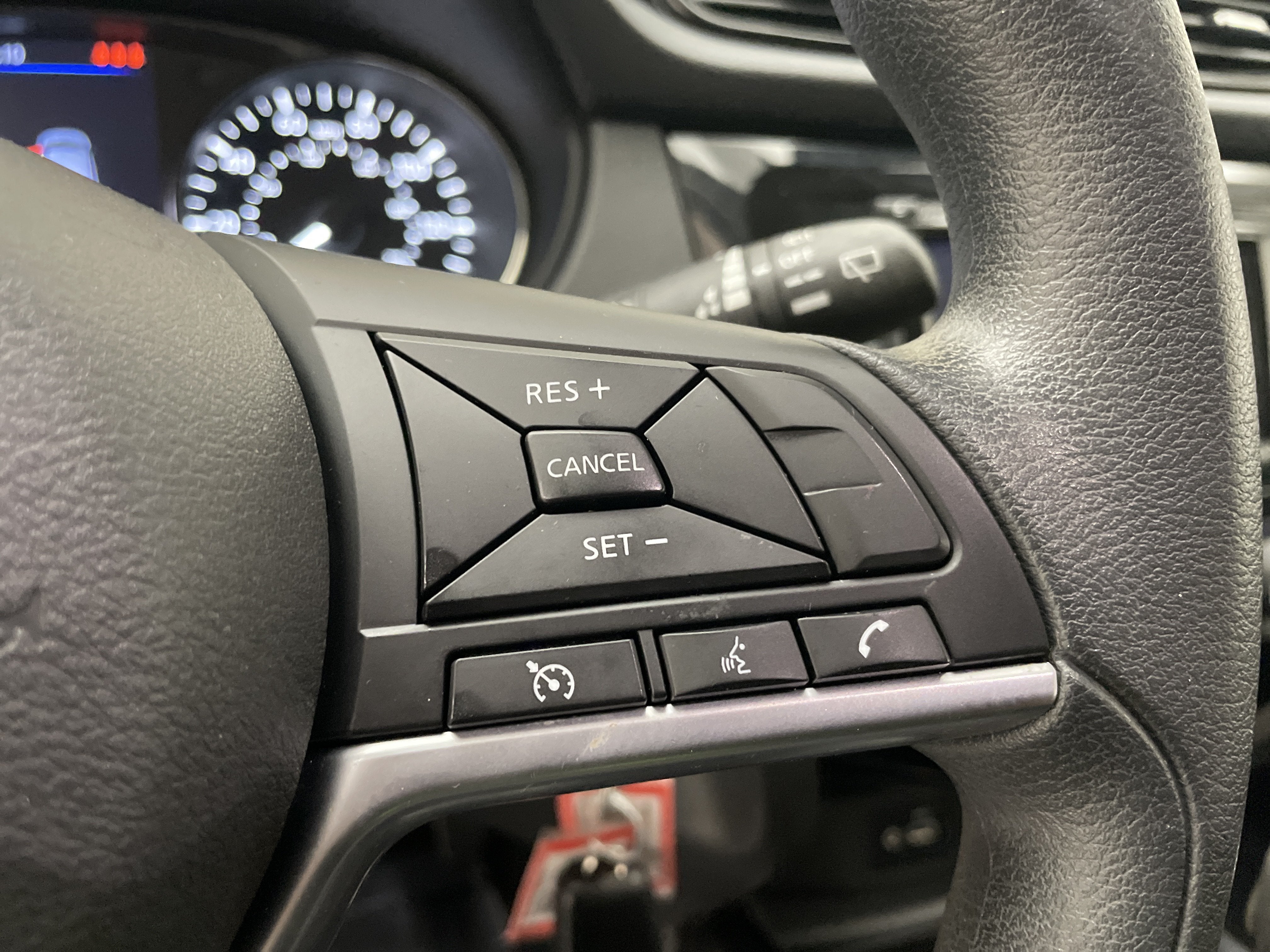 2020 Nissan Rogue Sport S FWD Xtronic CVT