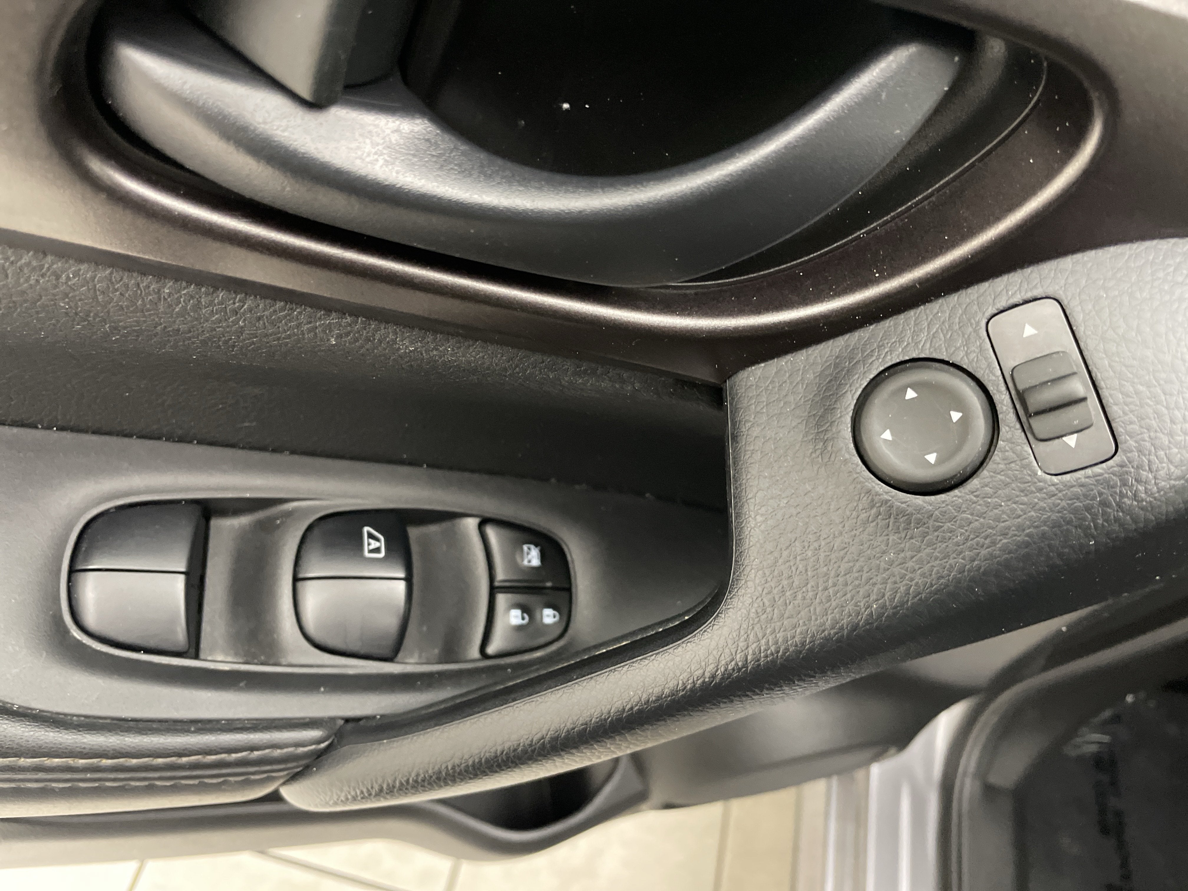 2020 Nissan Rogue Sport S FWD Xtronic CVT