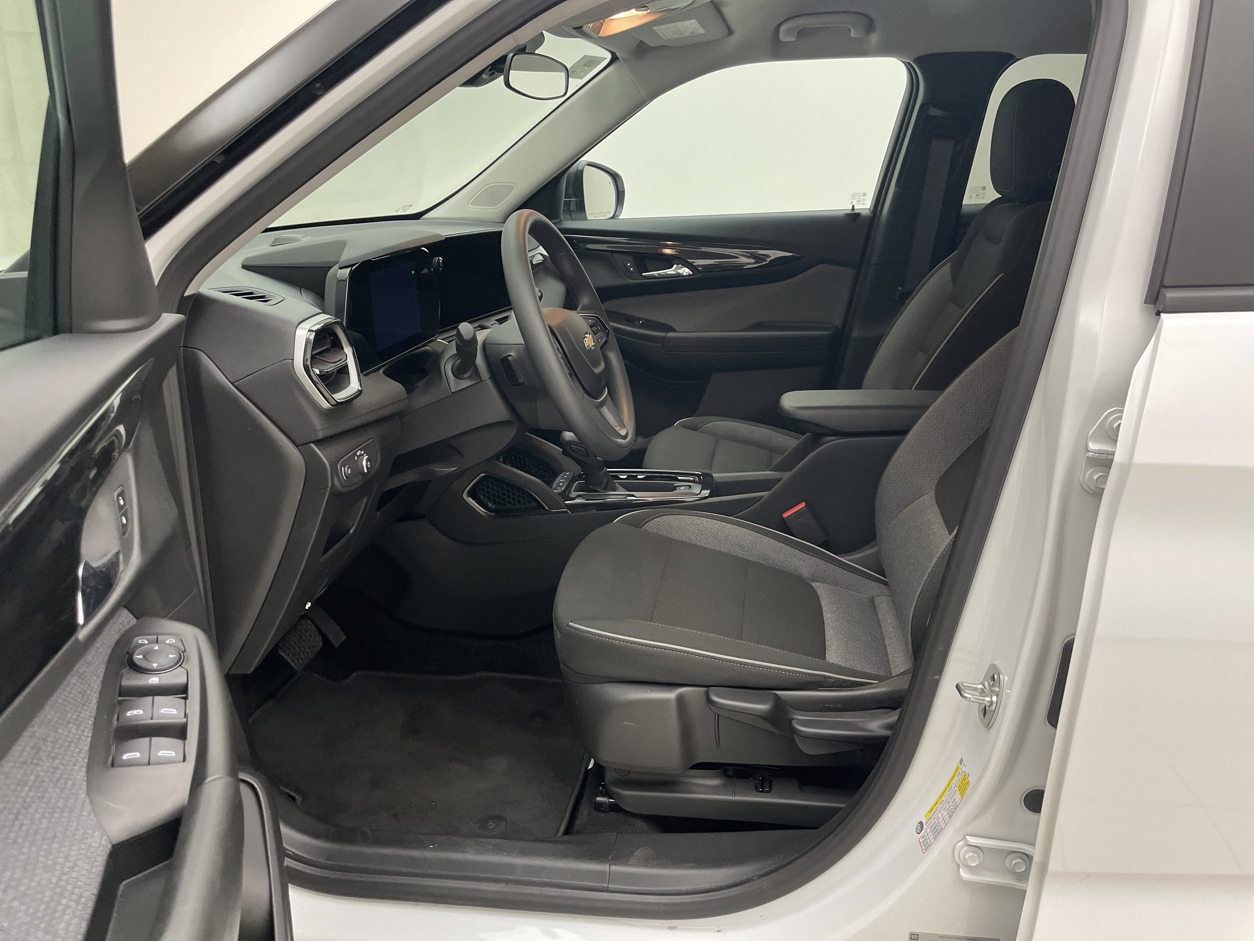 2025 Chevrolet Trailblazer LS