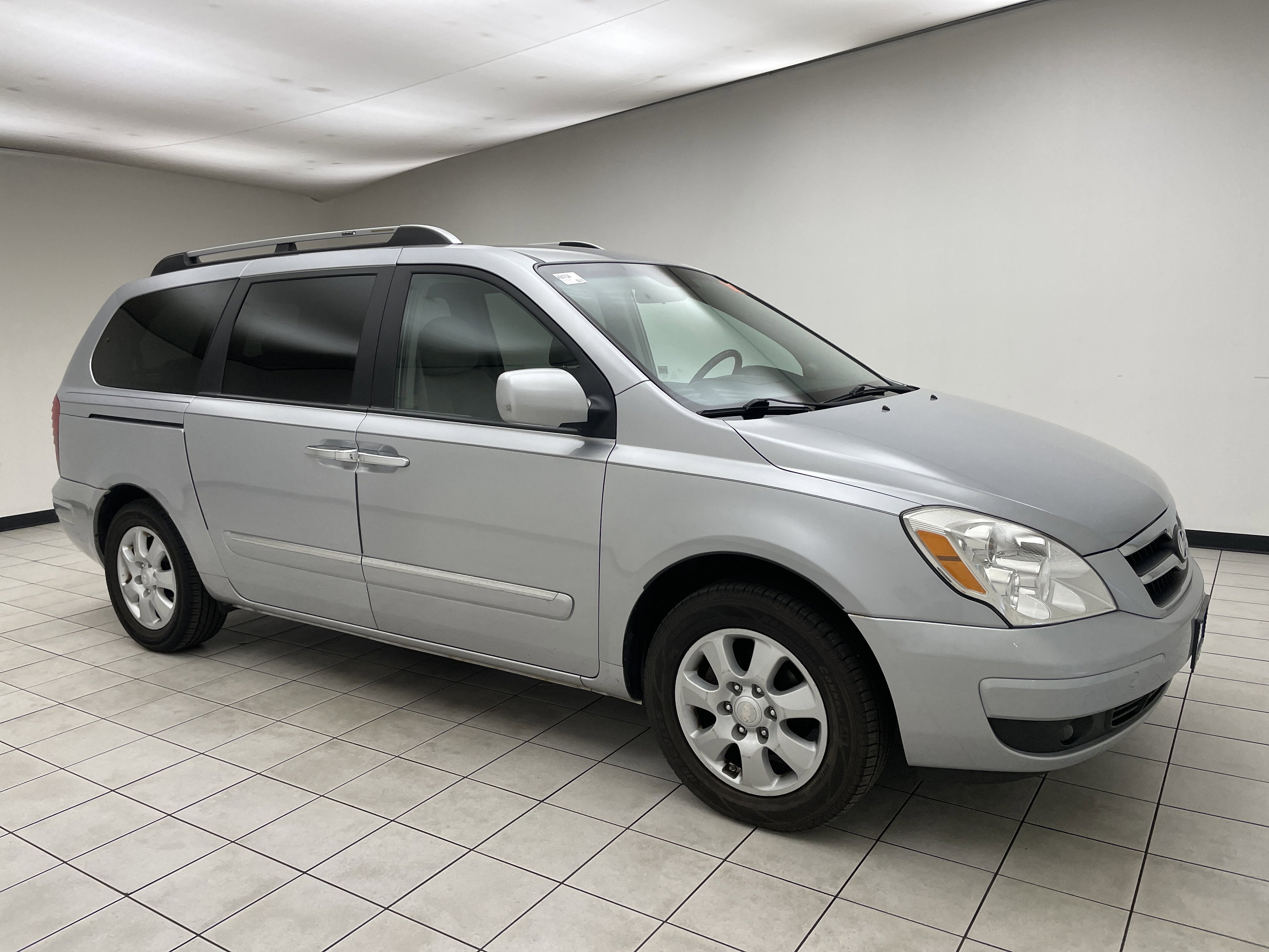 2007 Hyundai Entourage GLS