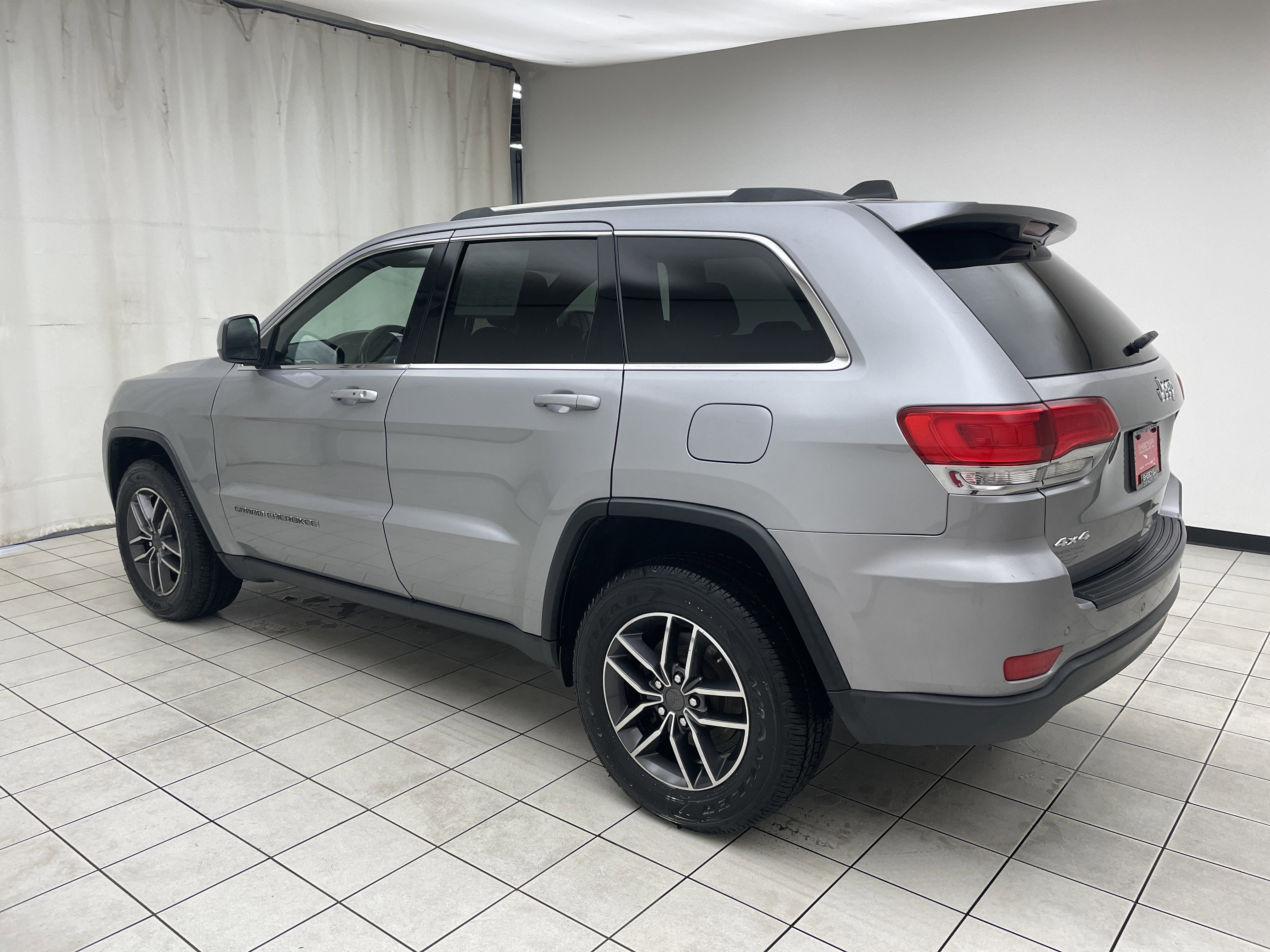 2019 Jeep Grand Cherokee Laredo E 4x4