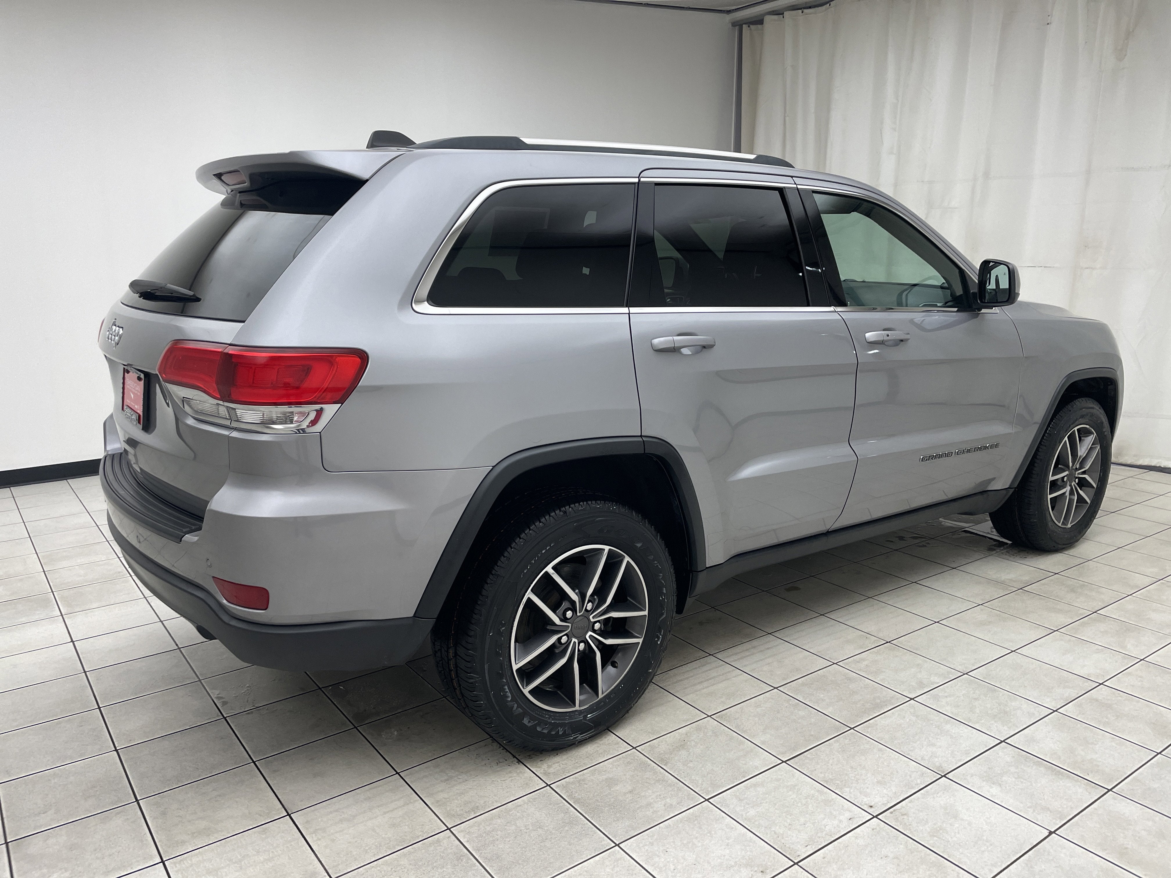 2019 Jeep Grand Cherokee Laredo E 4x4
