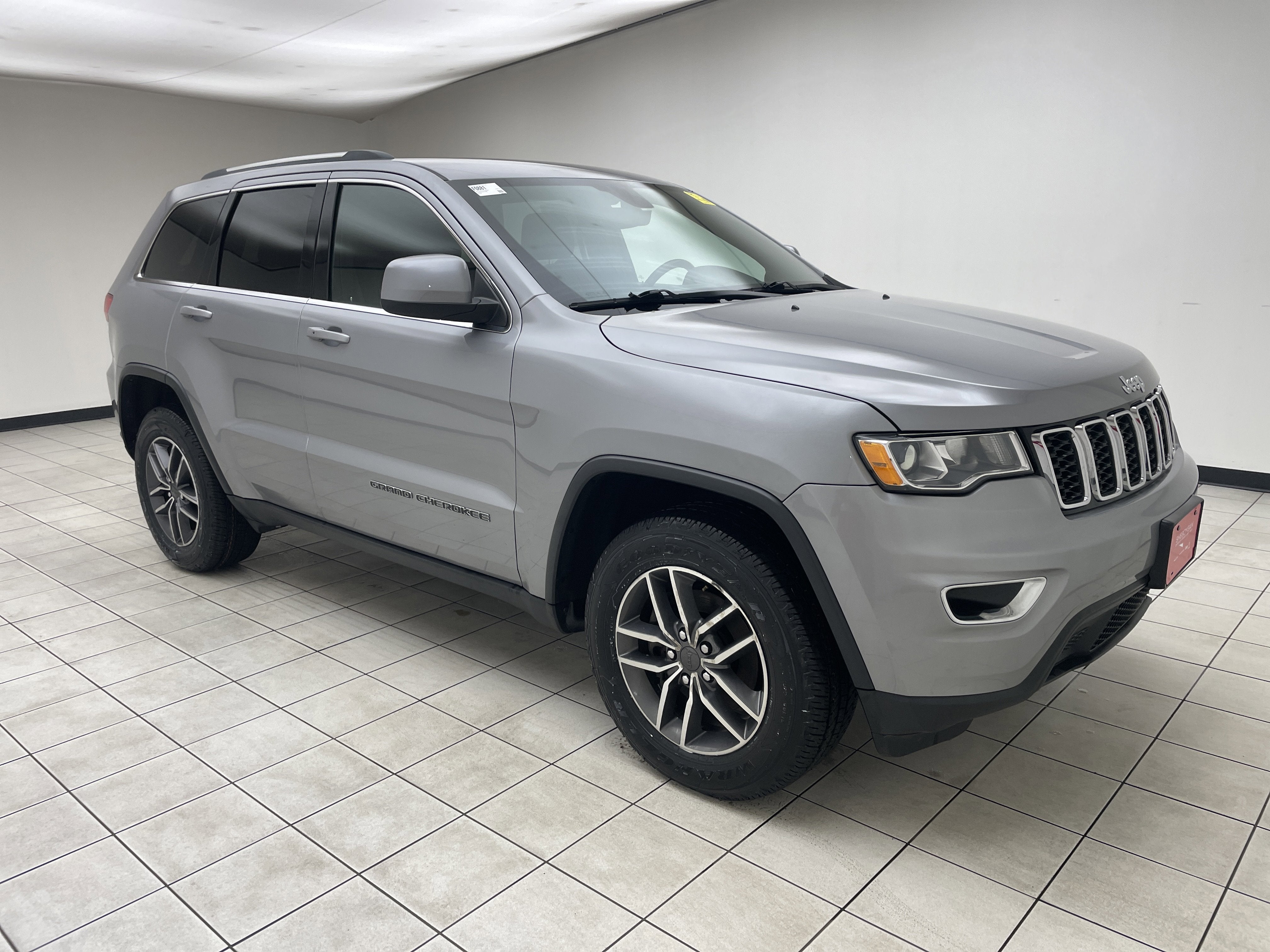 2019 Jeep Grand Cherokee Laredo E 4x4