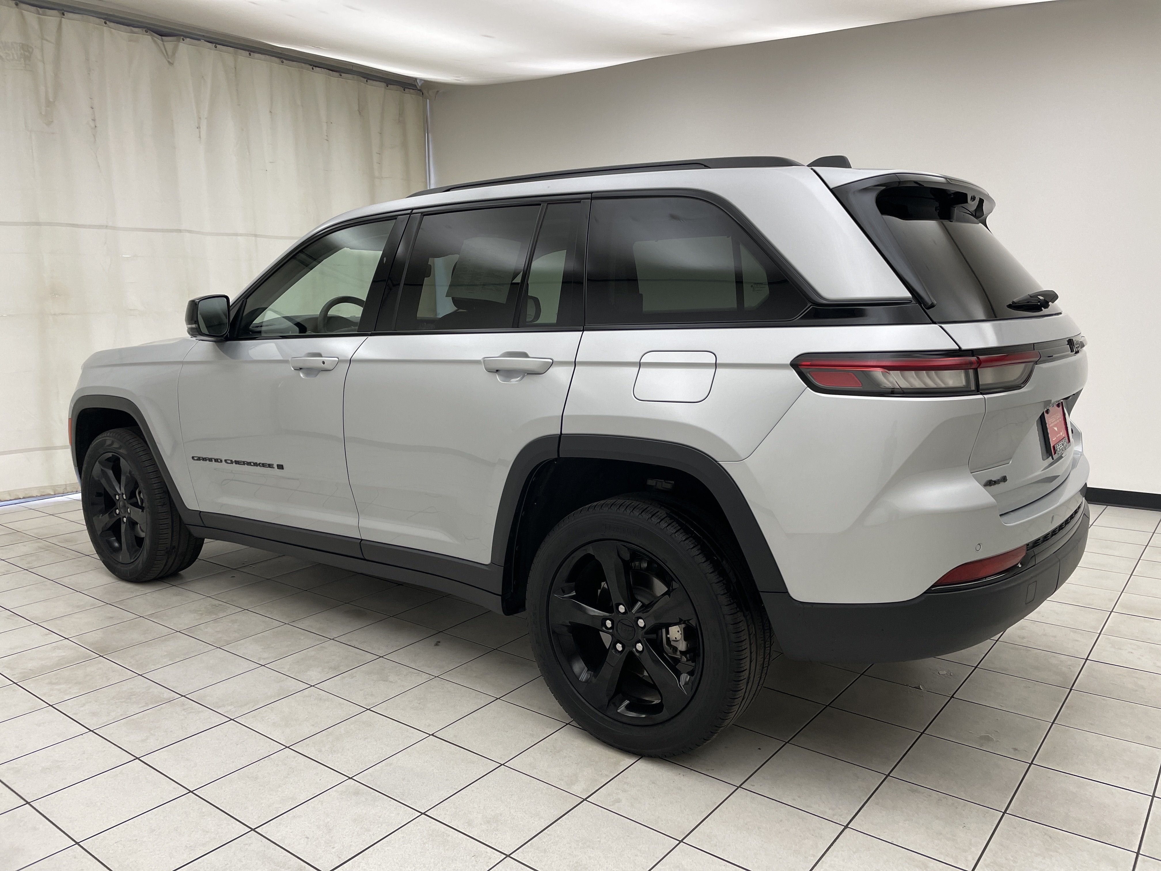 2023 Jeep Grand Cherokee Limited 4x4