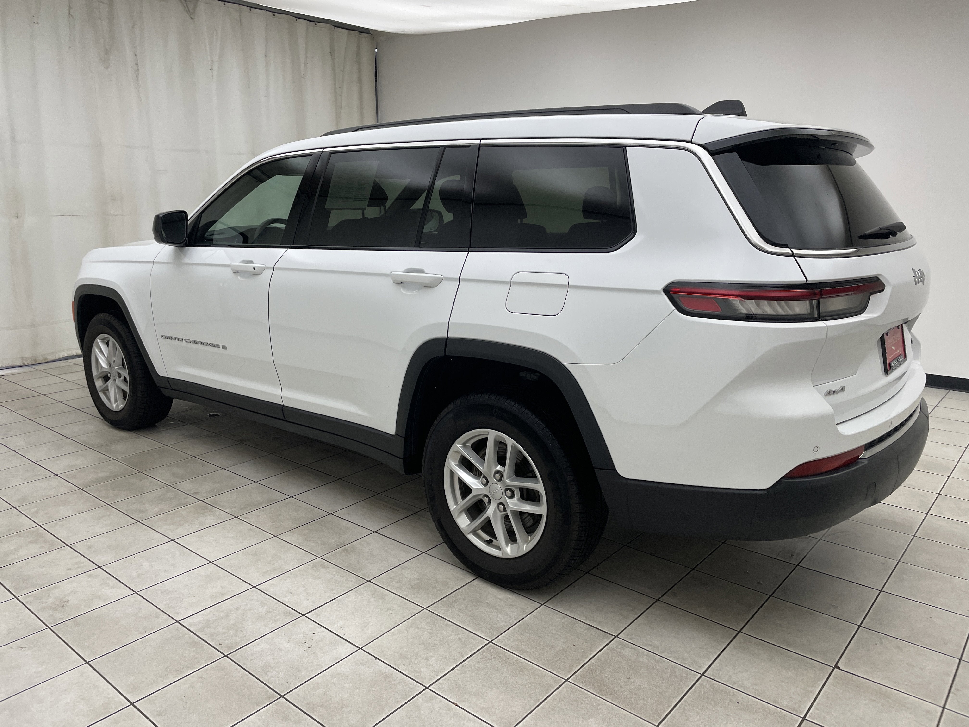 2025 Jeep Grand Cherokee L Laredo 4x4