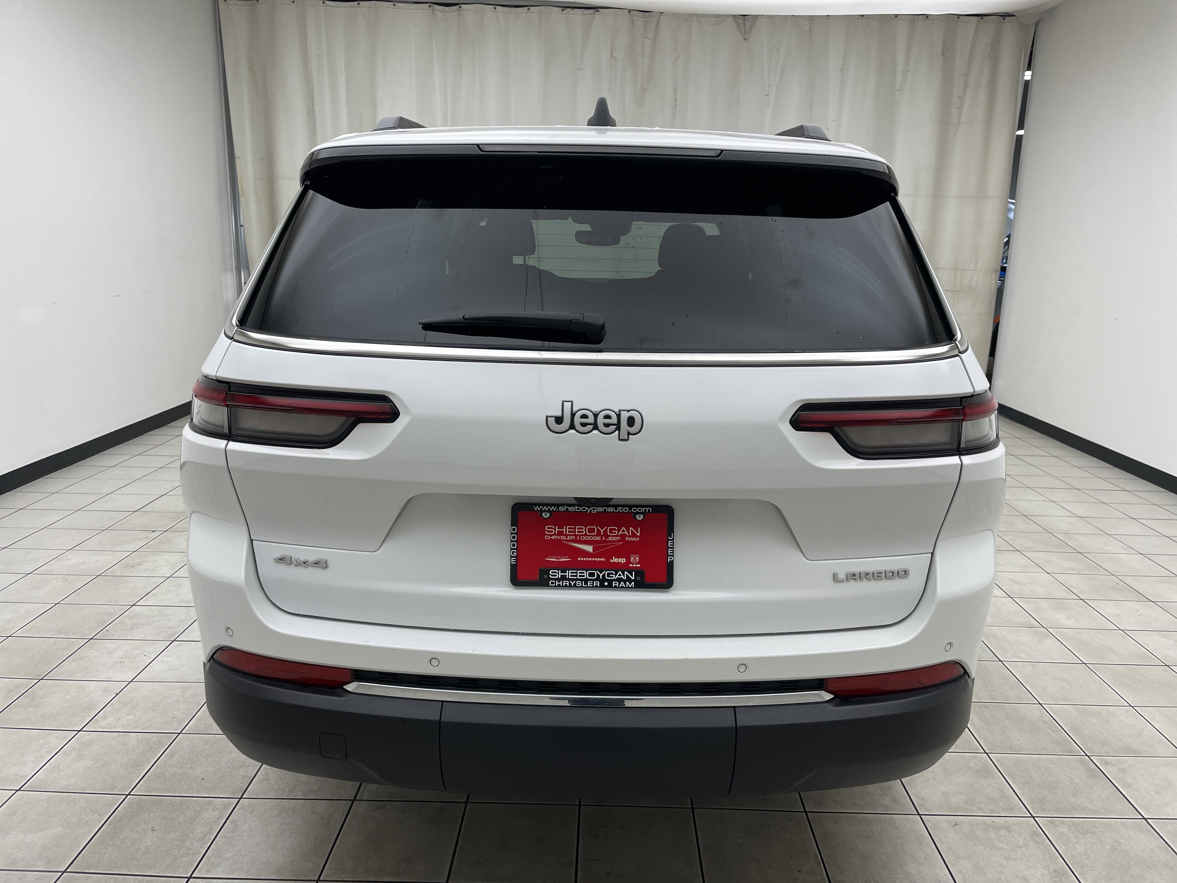 2025 Jeep Grand Cherokee L Laredo 4x4