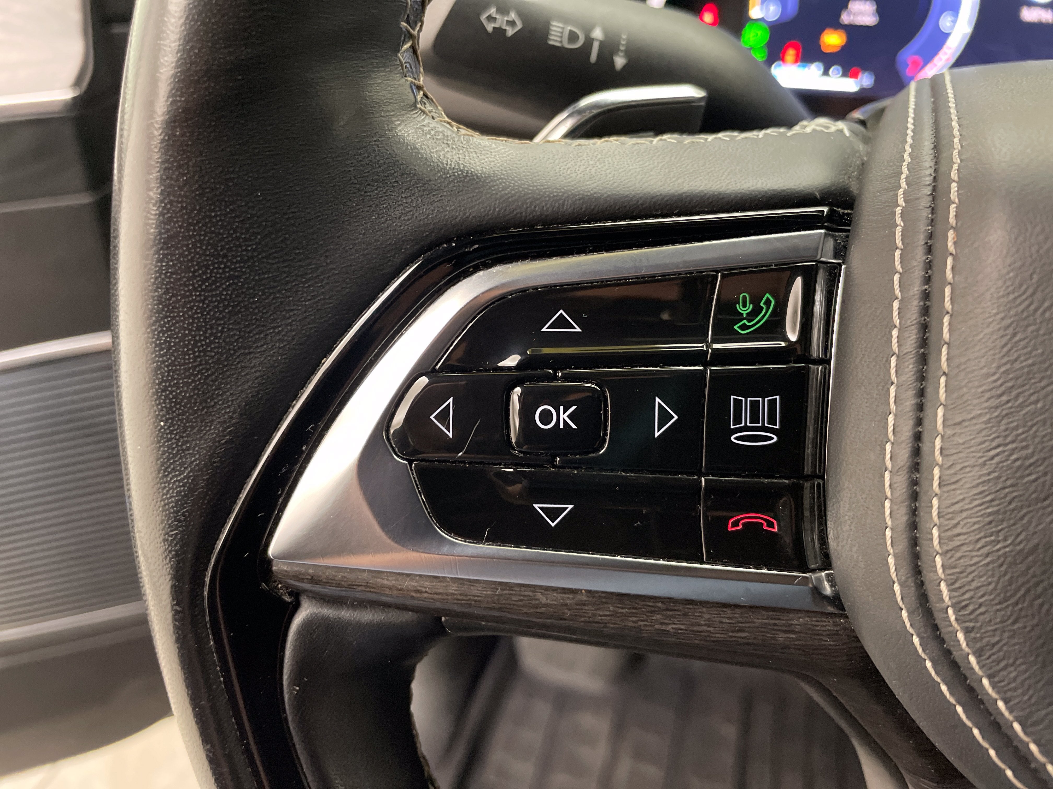 2022 Jeep Grand Cherokee L Overland 4x4