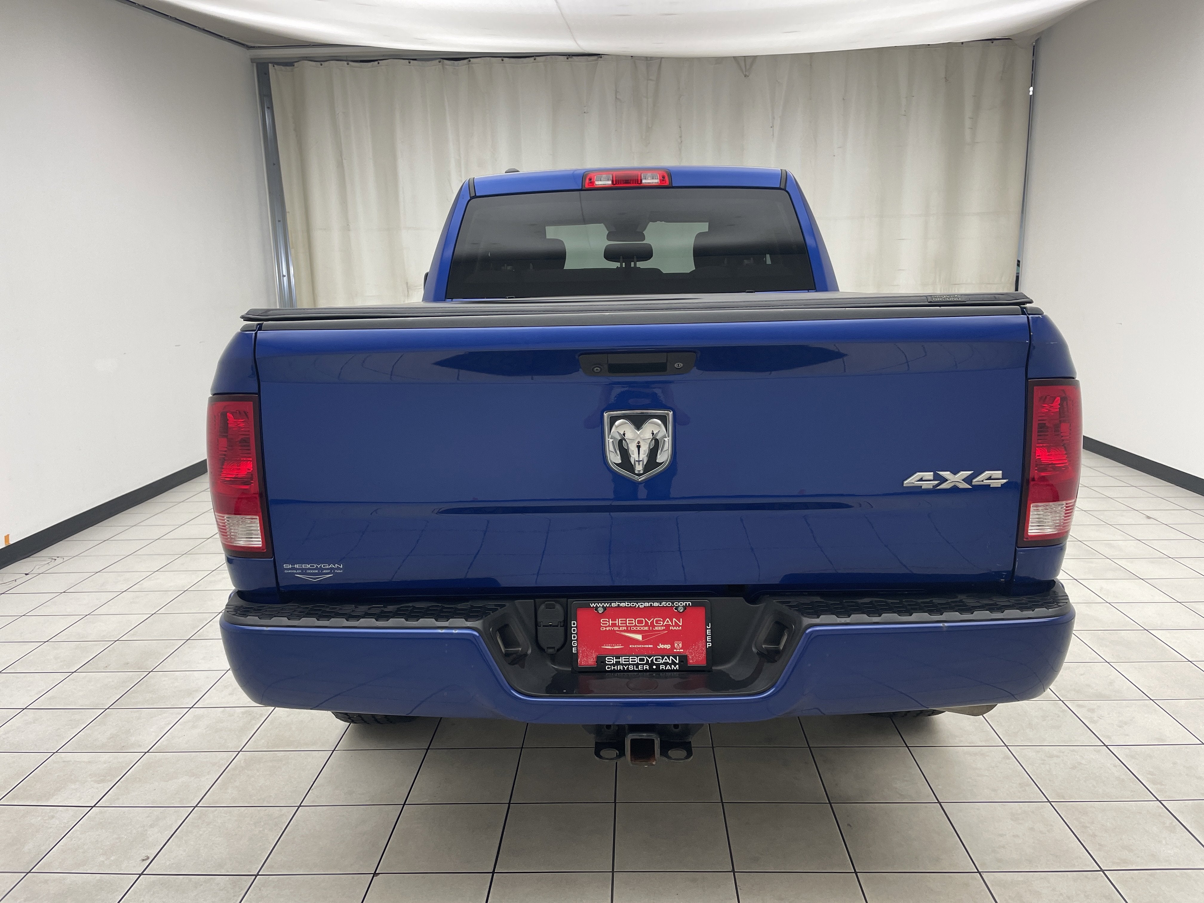 2018 RAM 1500 Express Quad Cab 4x4 6'4' Box