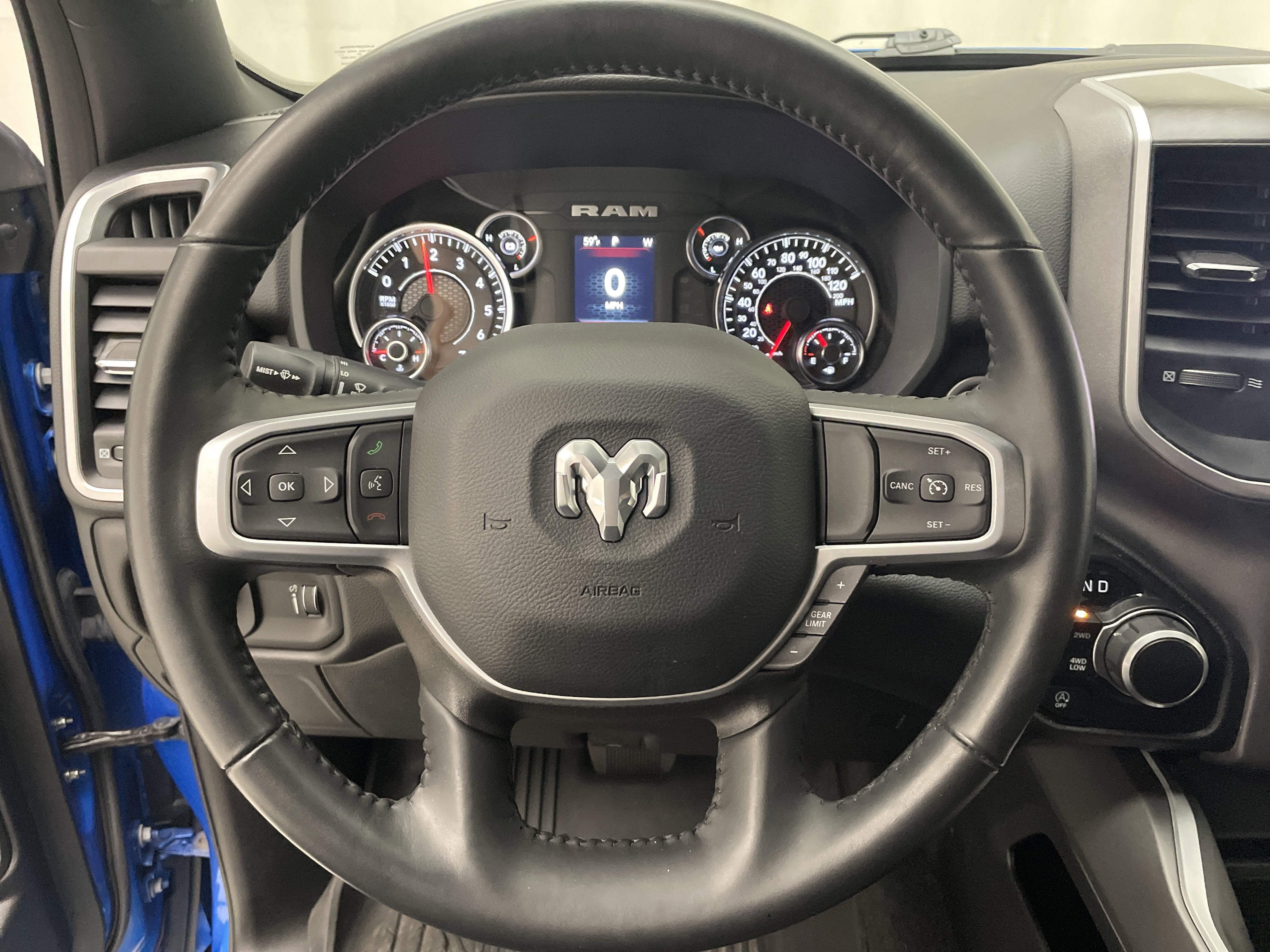 2023 RAM 1500 Big Horn Crew Cab 4x4 5'7' Box