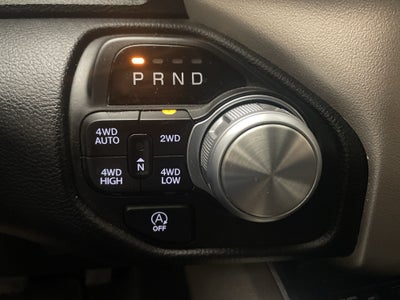 2019 RAM 1500 Laramie Crew Cab 4x4 5'7' Box