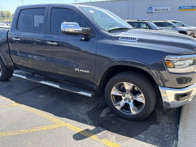 2019 RAM 1500 Laramie Crew Cab 4x4 5'7' Box