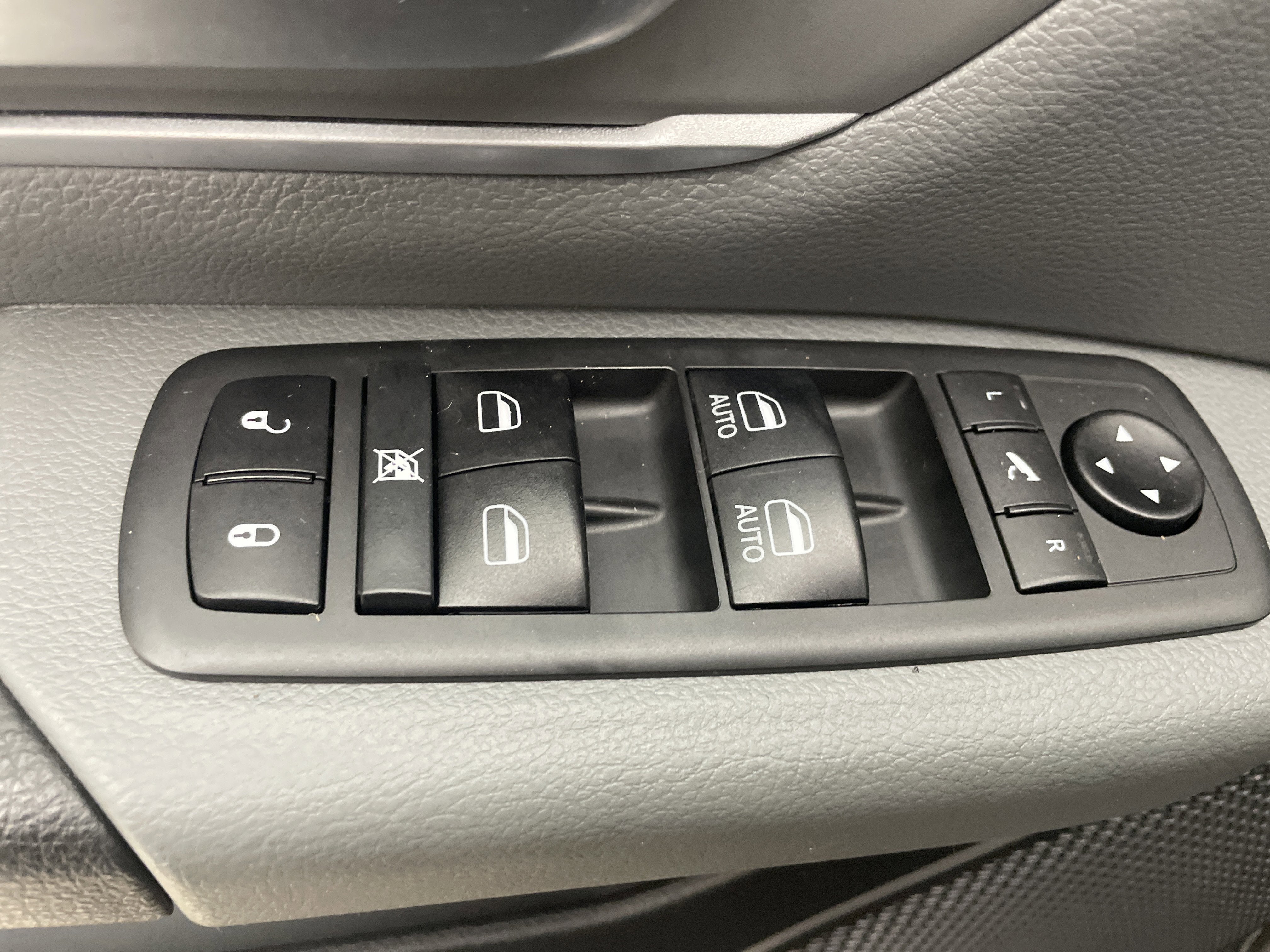 2020 RAM 1500 Big Horn Quad Cab 4x4 6'4' Box