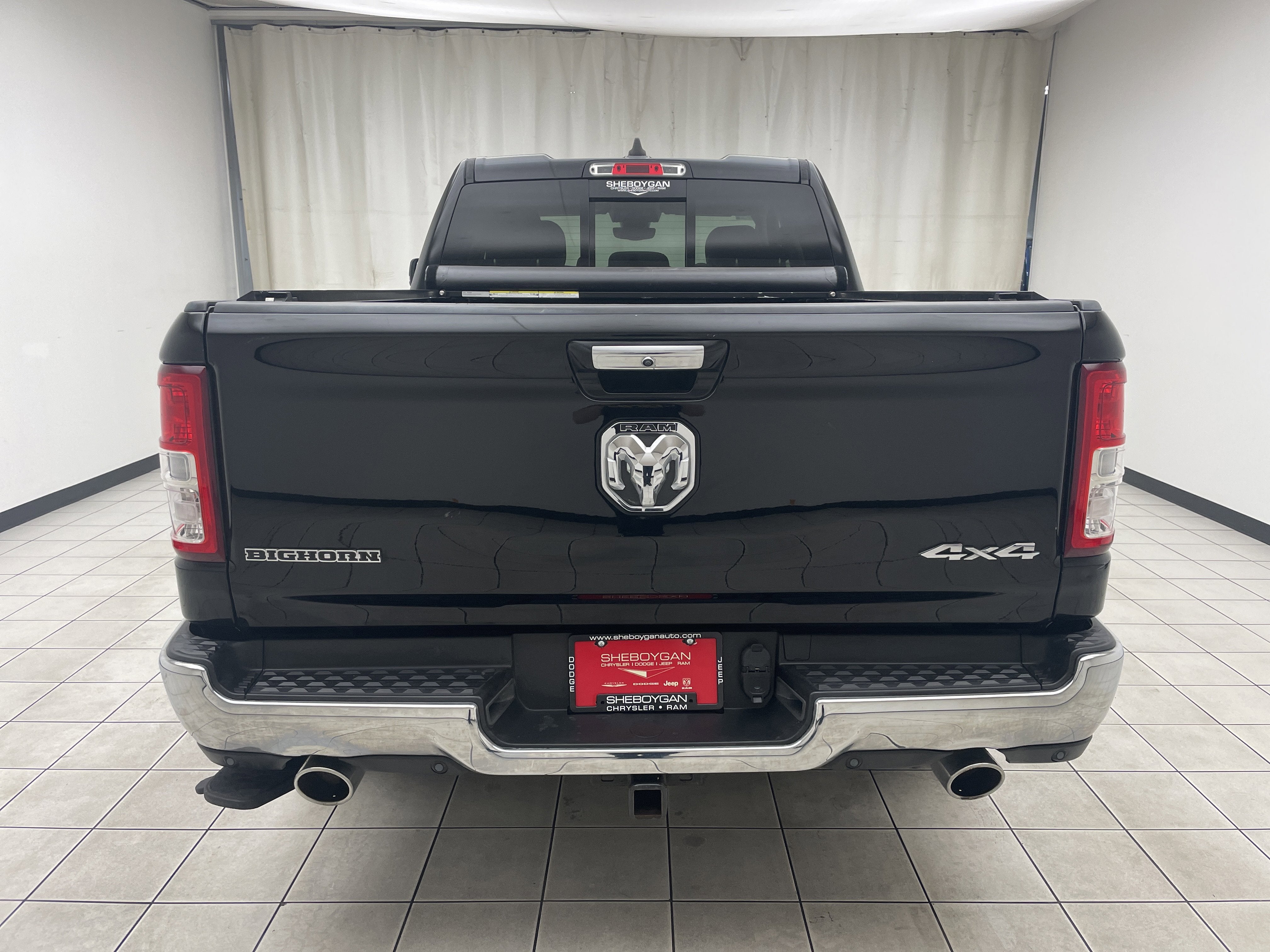 2020 RAM 1500 Big Horn Quad Cab 4x4 6'4' Box