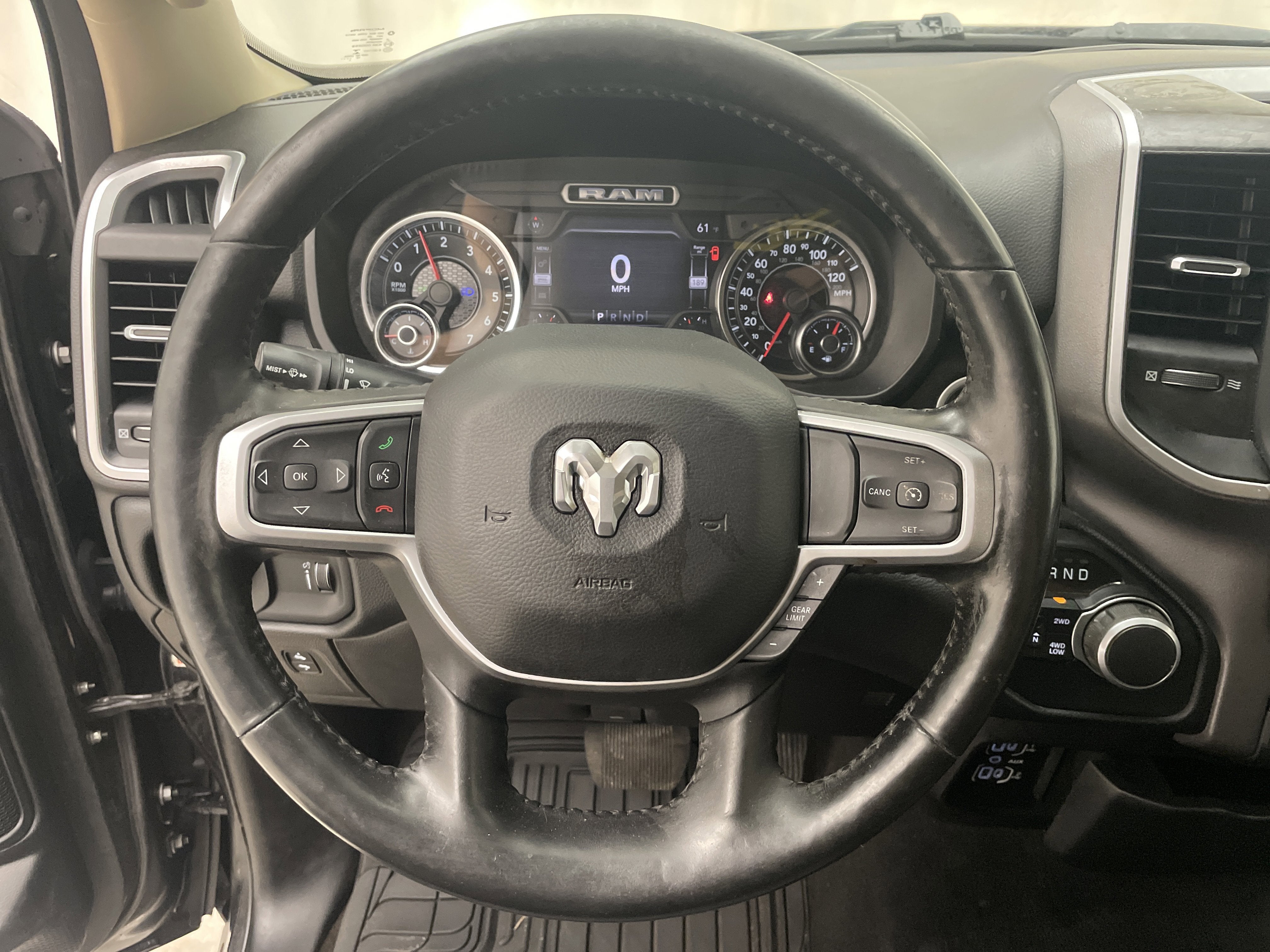 2020 RAM 1500 Big Horn Quad Cab 4x4 6'4' Box