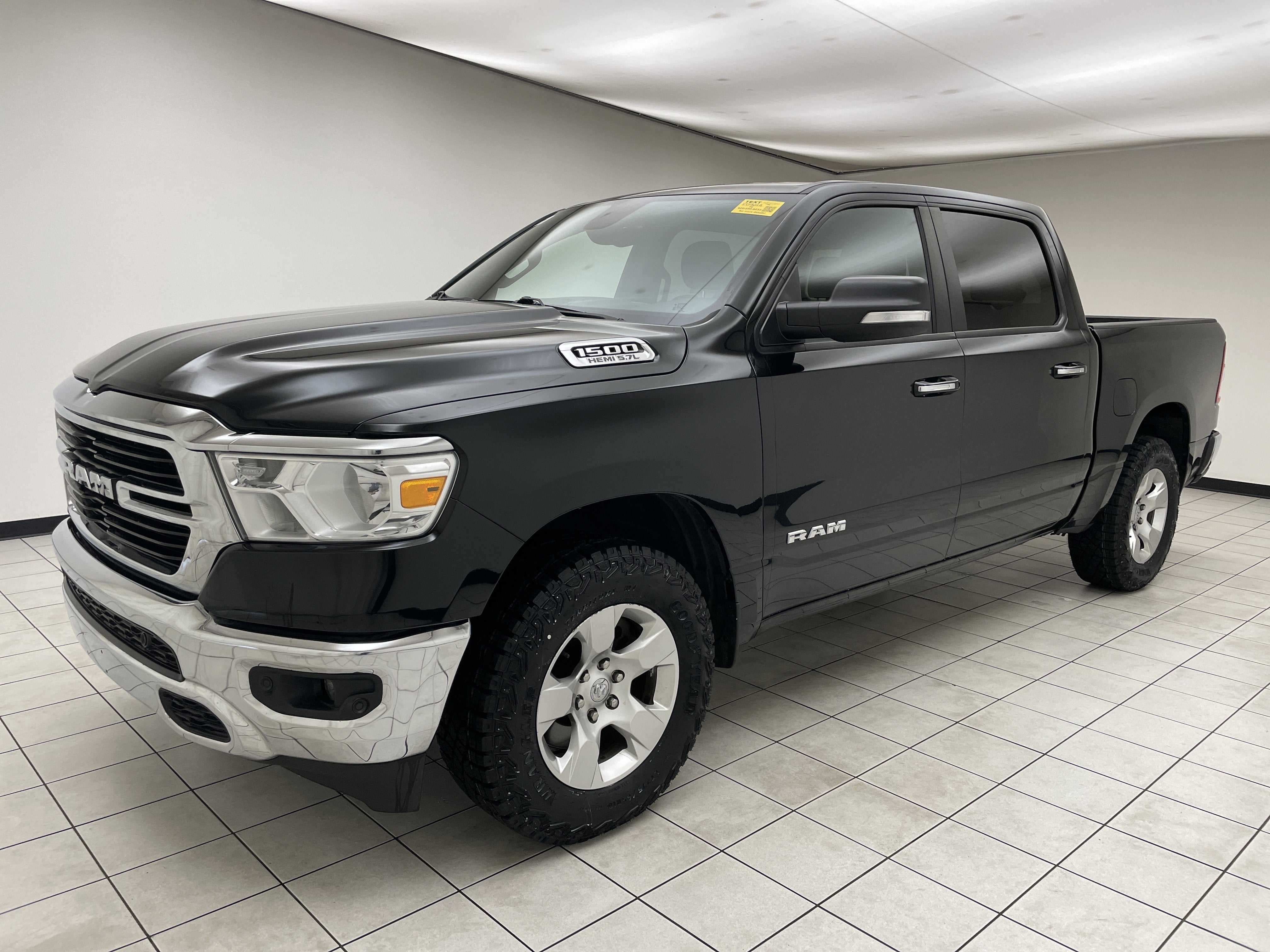 2019 RAM 1500 Big Horn/Lone Star Crew Cab 4x4 5'7' Box