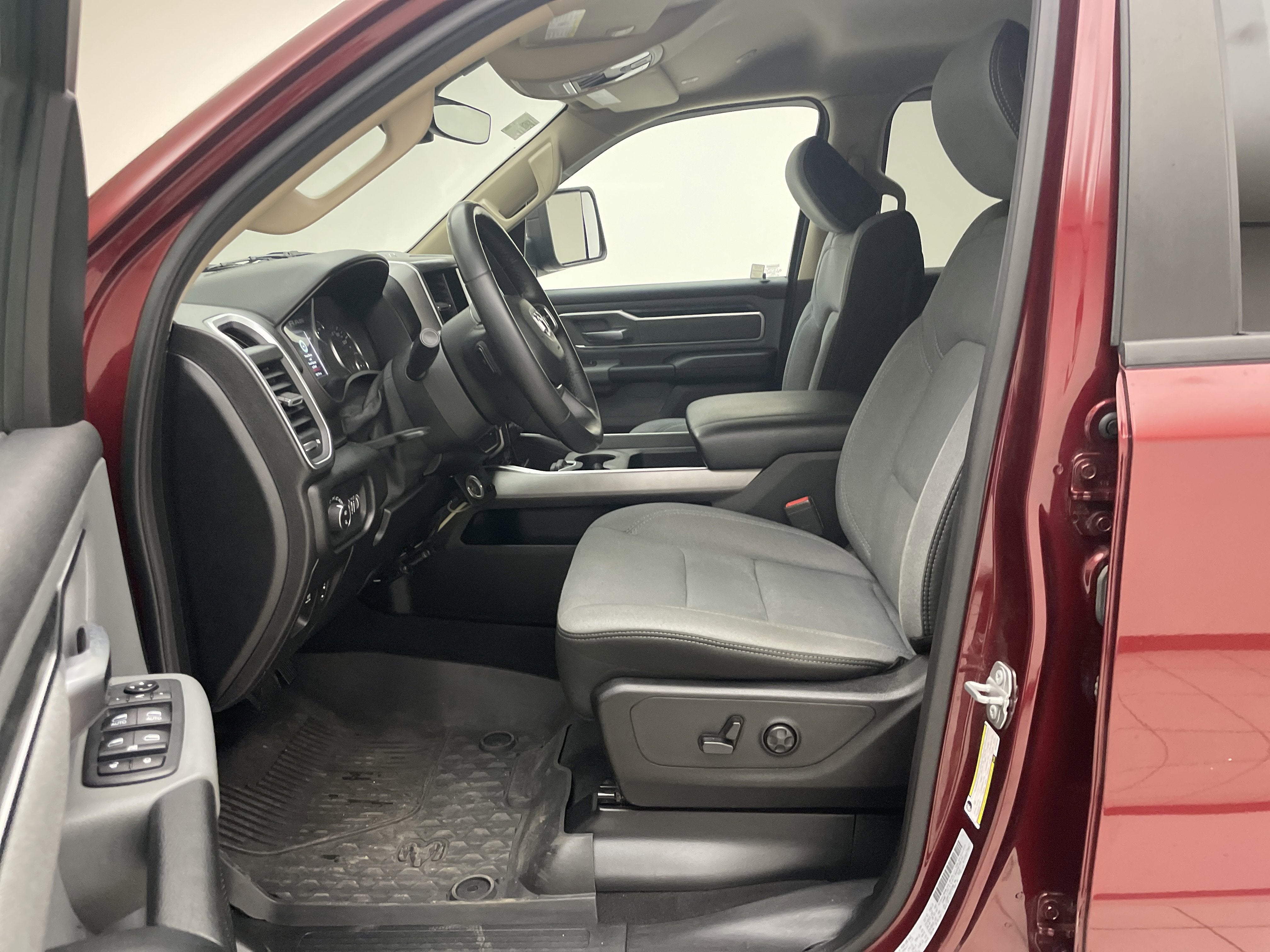 2019 RAM 1500 Big Horn/Lone Star Crew Cab 4x4 5'7' Box