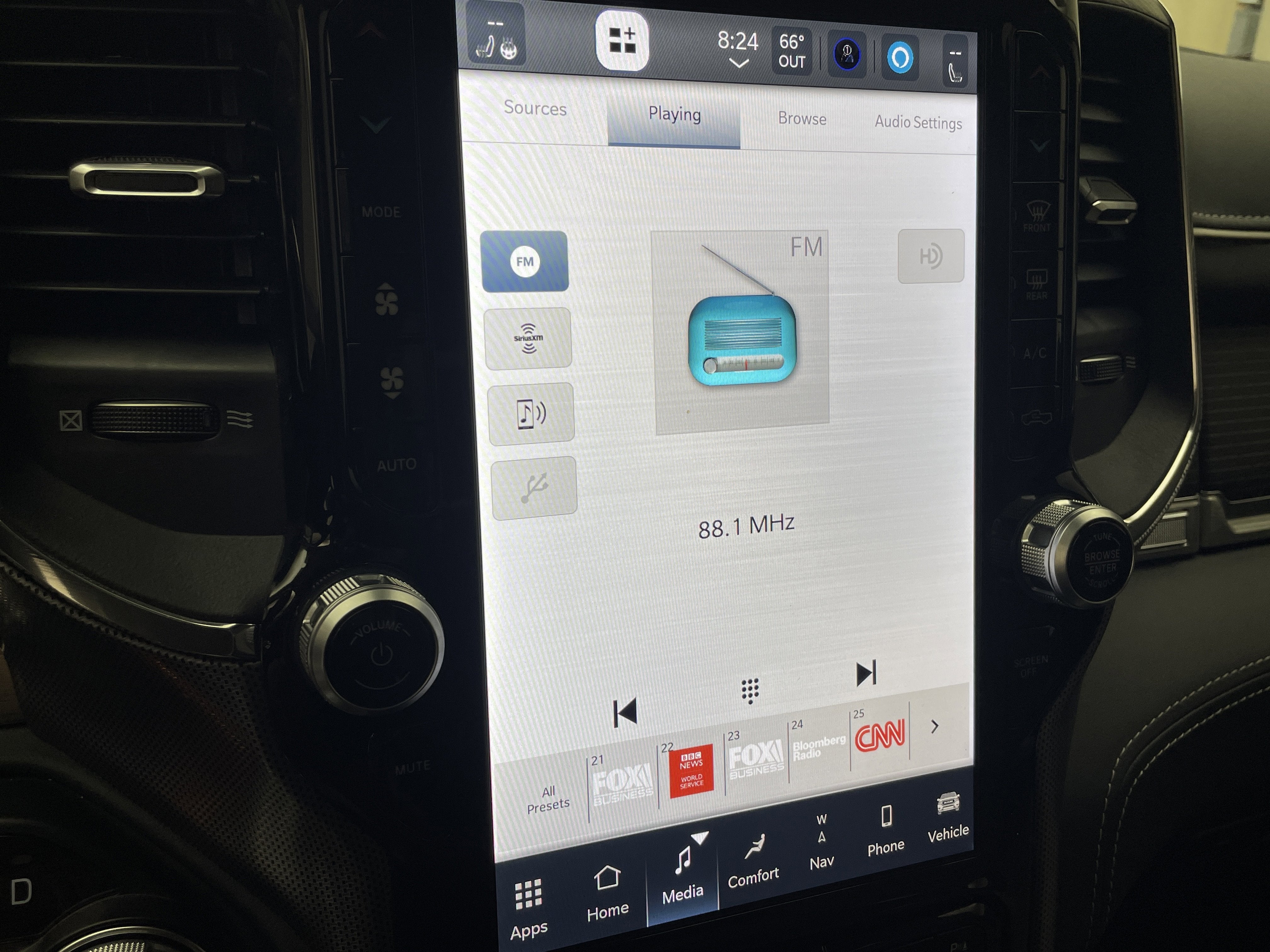 2024 RAM 1500 Limited Crew Cab 4x4 5'7' Box