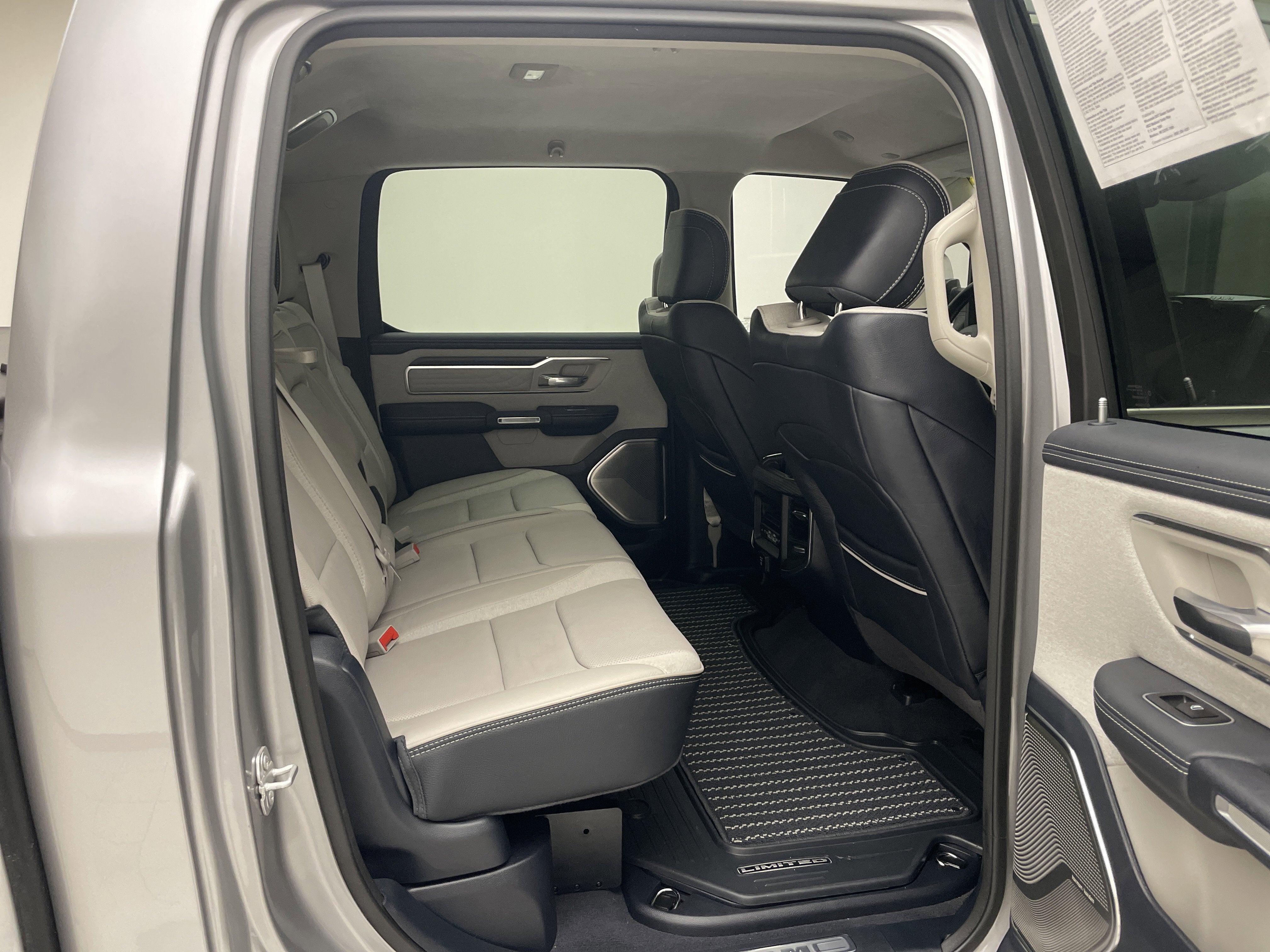 2024 RAM 1500 Limited Crew Cab 4x4 5'7' Box