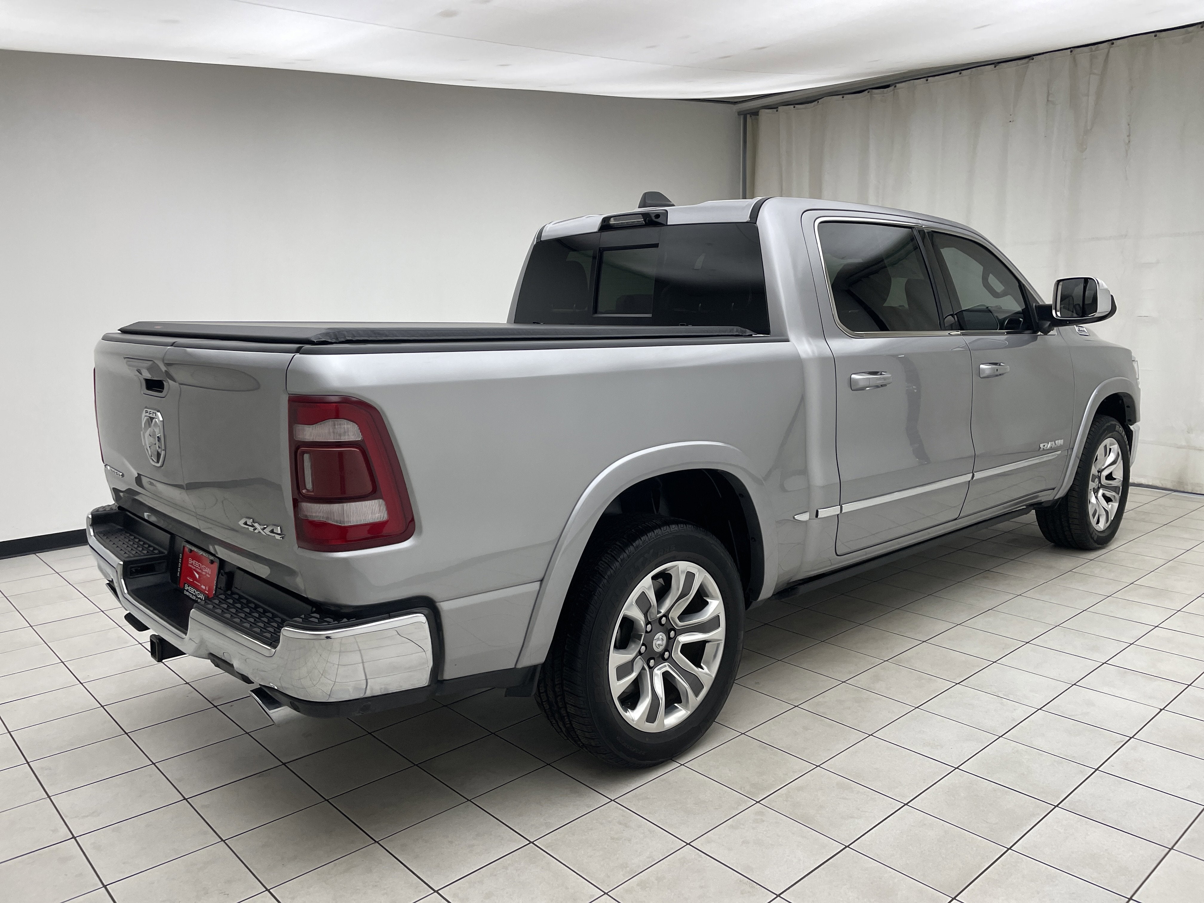 2024 RAM 1500 Limited Crew Cab 4x4 5'7' Box