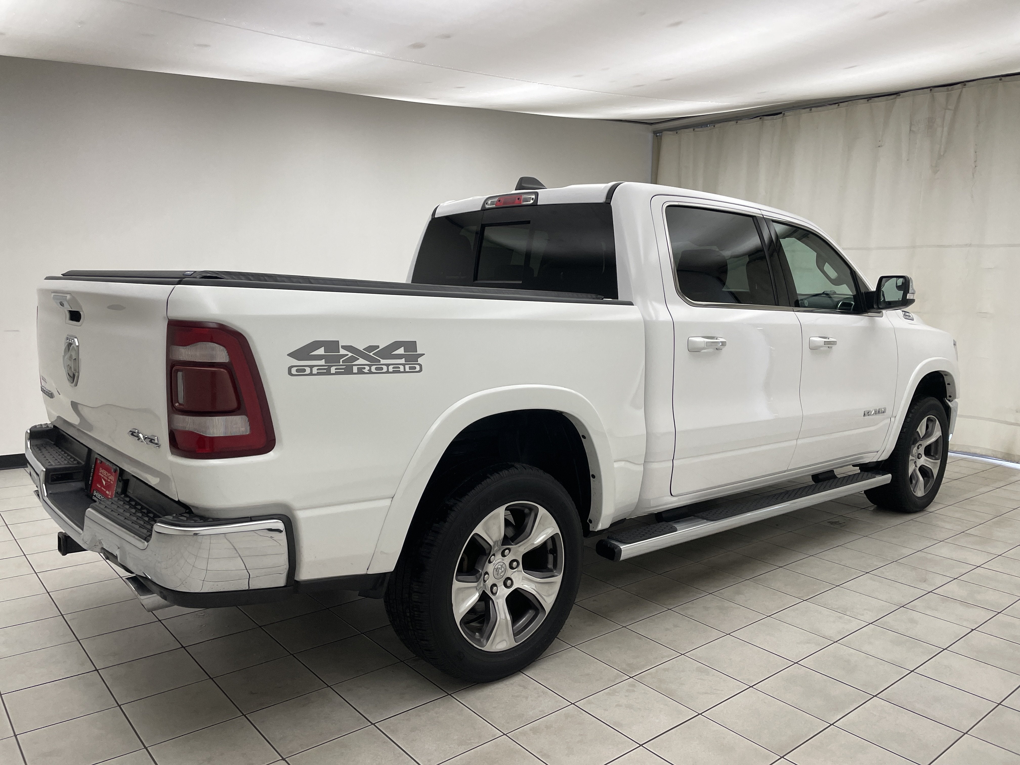 2021 RAM 1500 Laramie Crew Cab 4x4 5'7' Box