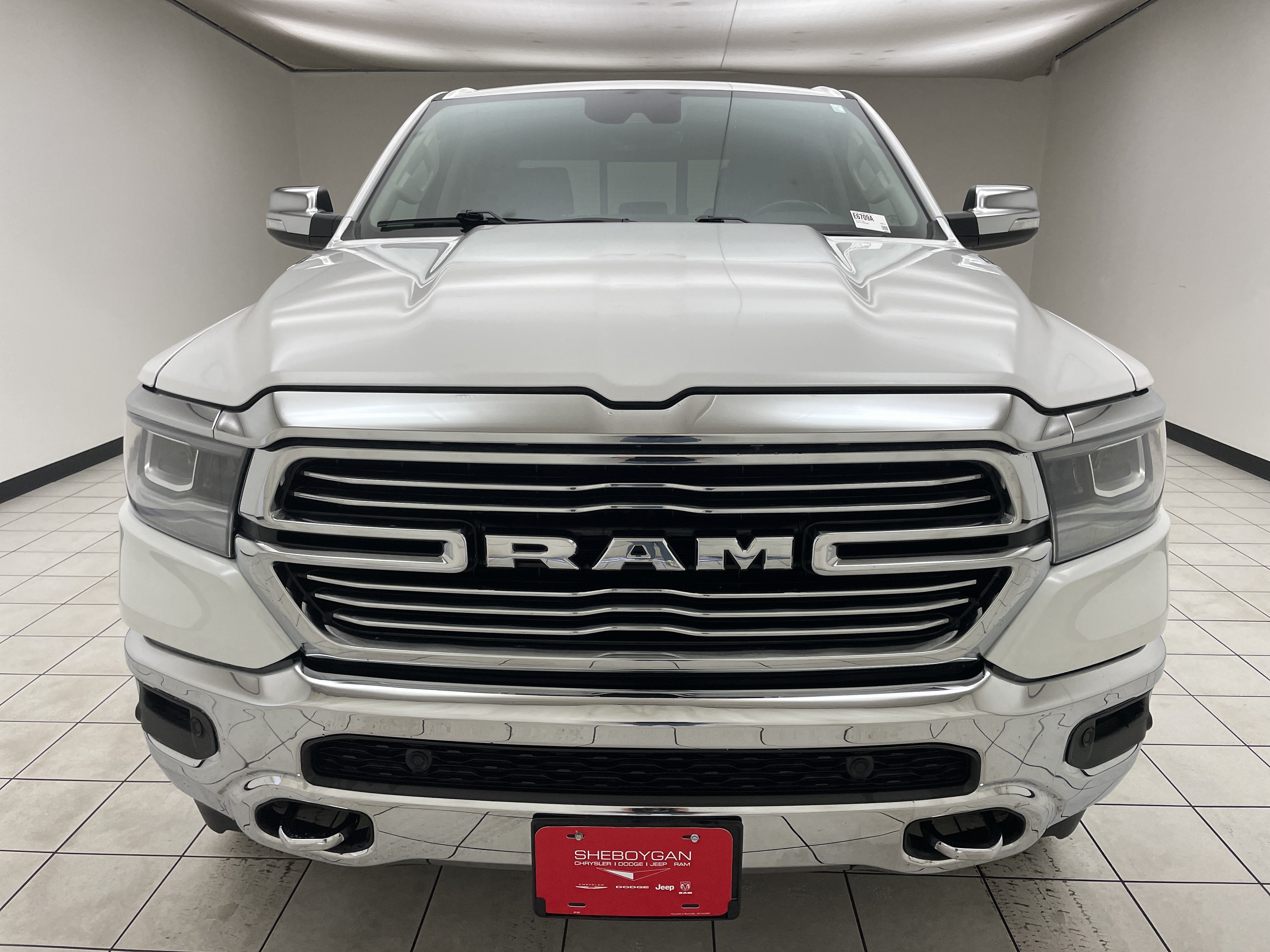 2021 RAM 1500 Laramie Crew Cab 4x4 5'7' Box