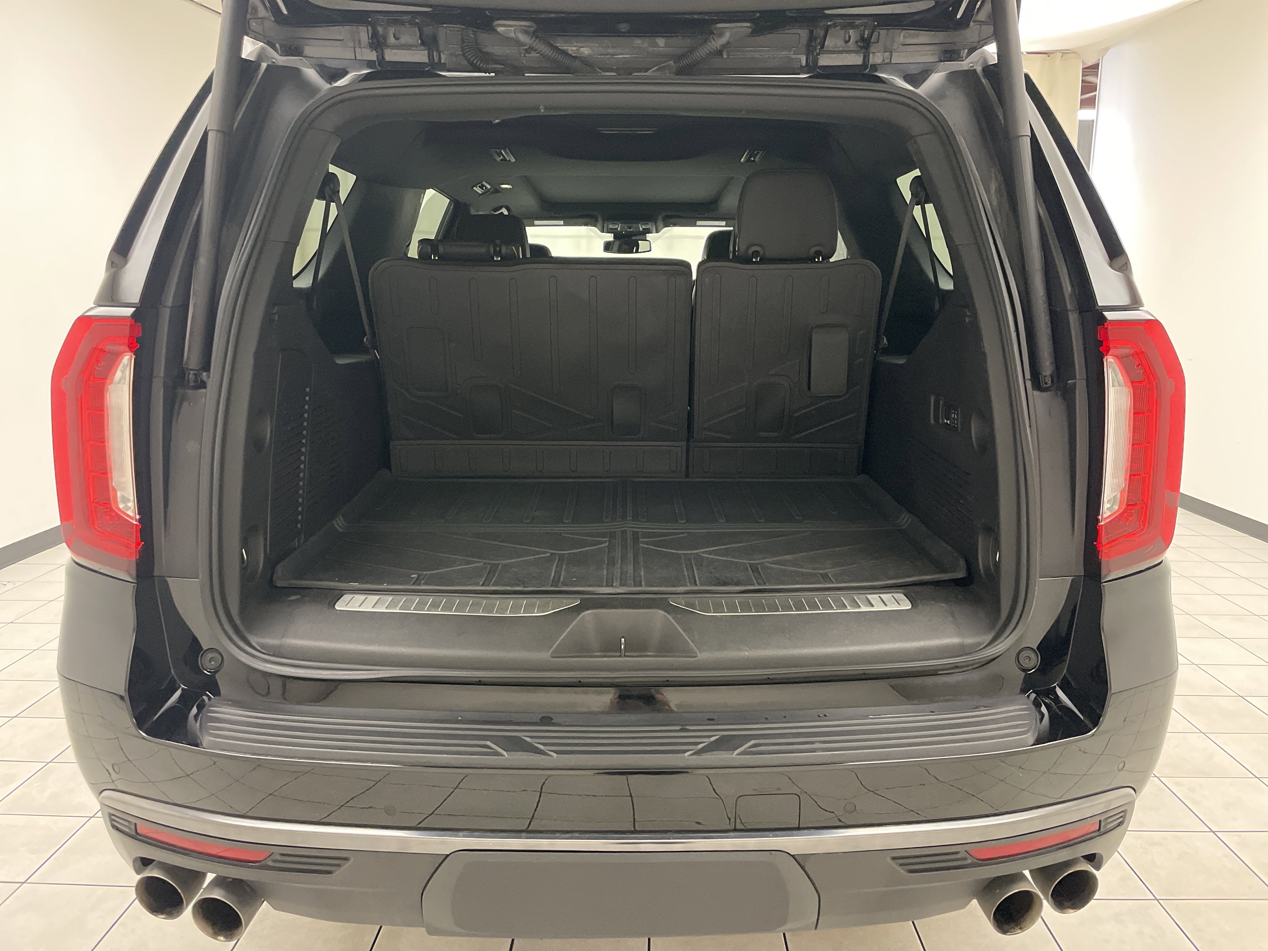 2023 GMC Yukon XL AT4