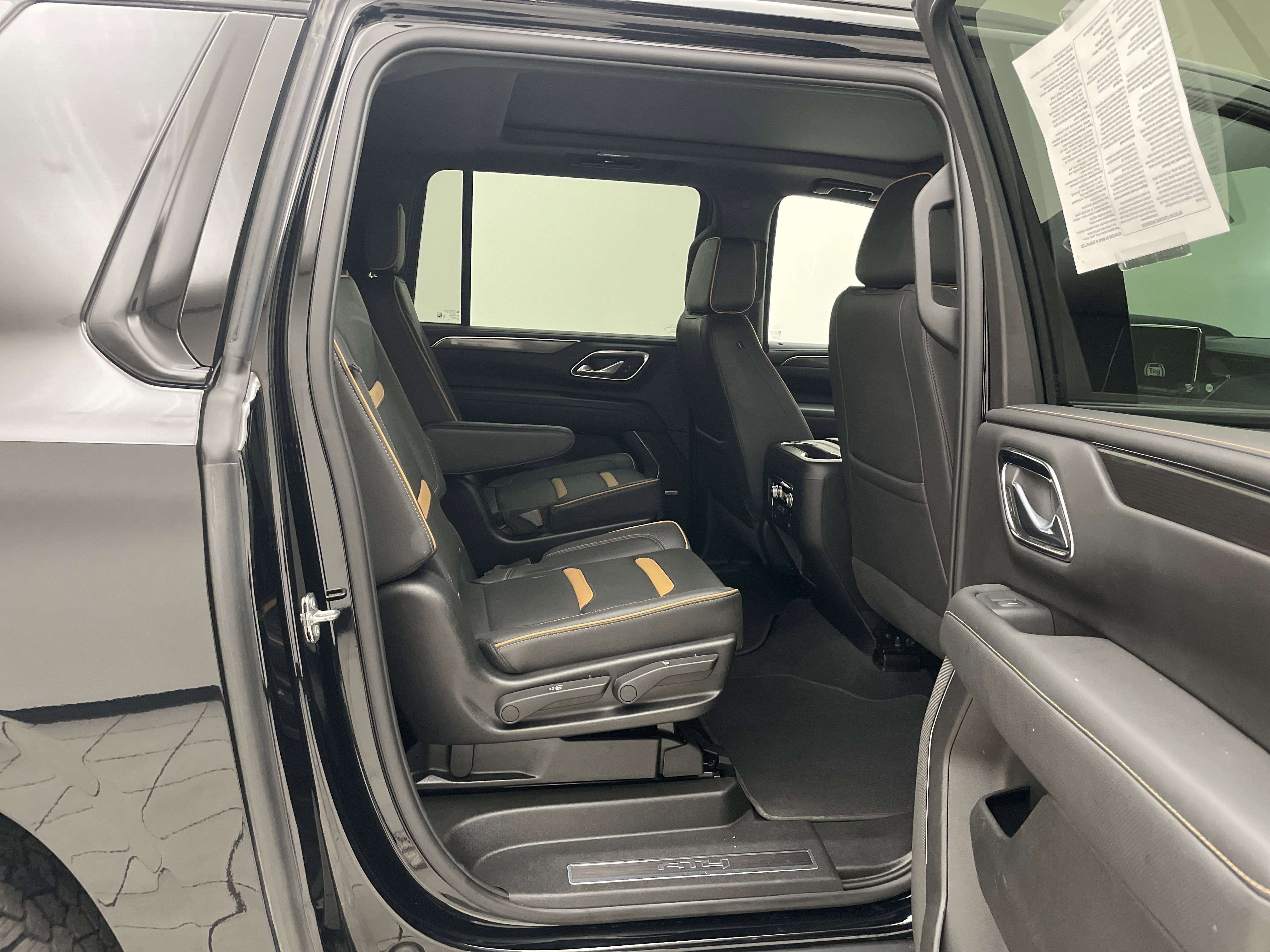 2023 GMC Yukon XL AT4