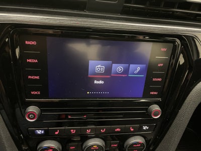 2021 Volkswagen Passat 2.0T R-Line
