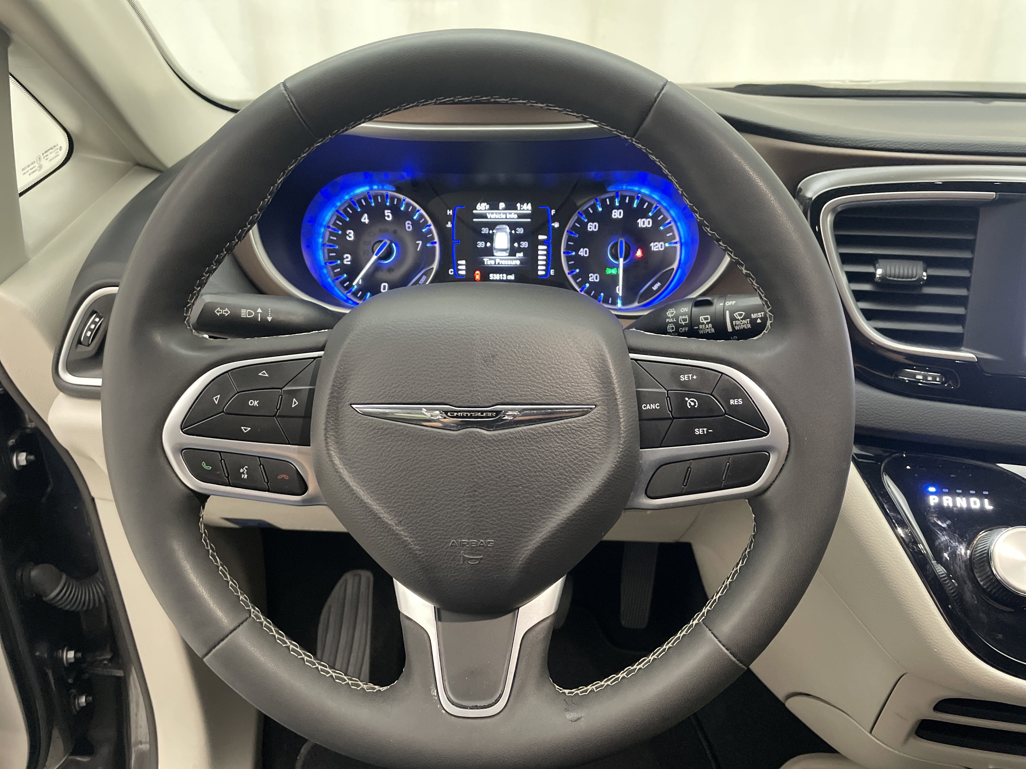 2023 Chrysler Voyager LX