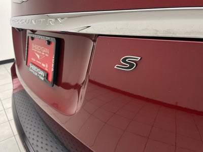 2015 Chrysler Town & Country S
