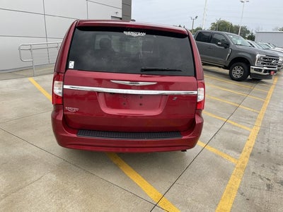 2015 Chrysler Town & Country S