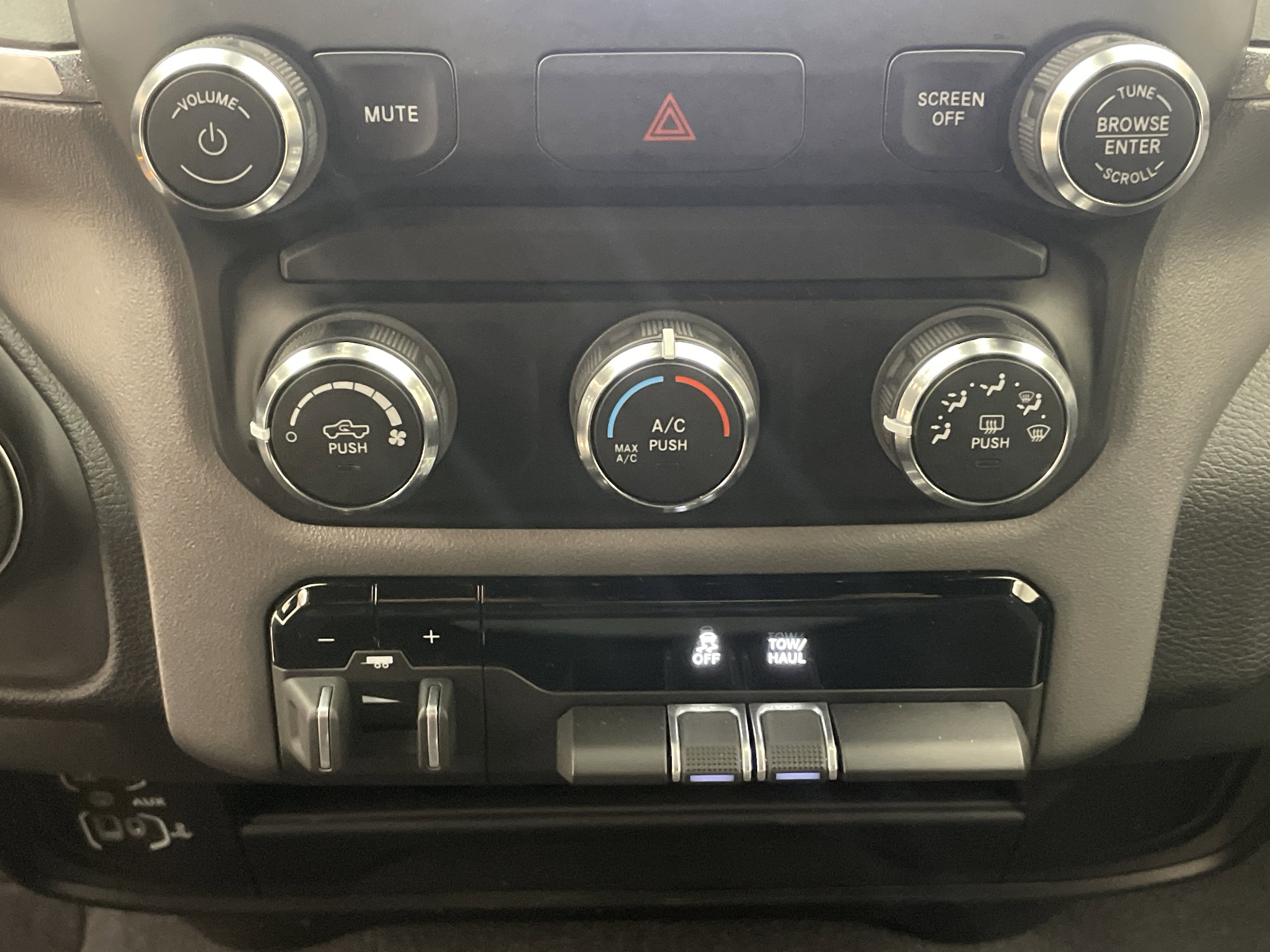 2024 RAM 2500 Big Horn Crew Cab 4x4 6'4' Box